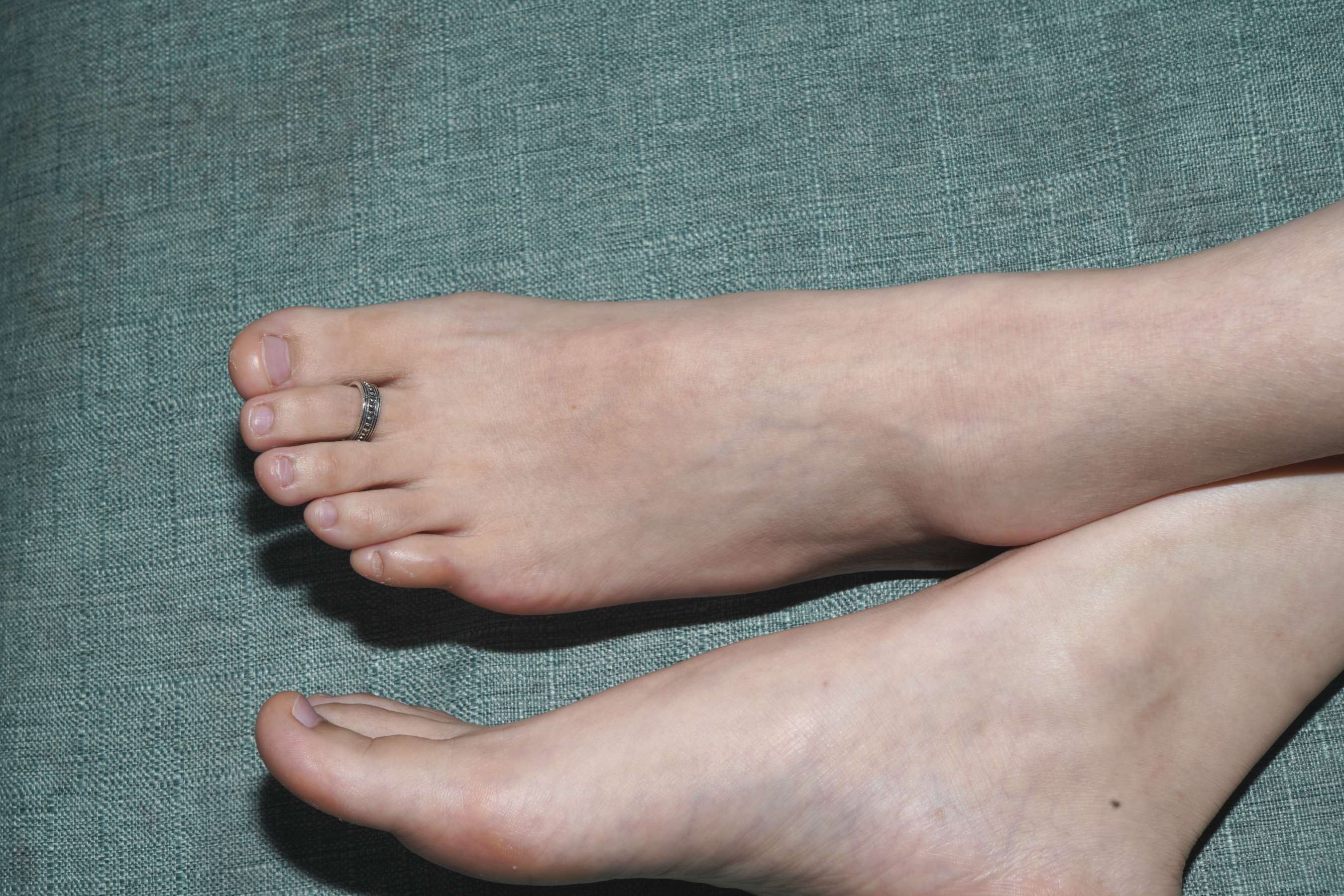 《大学生小谢脚底大特写》作品图