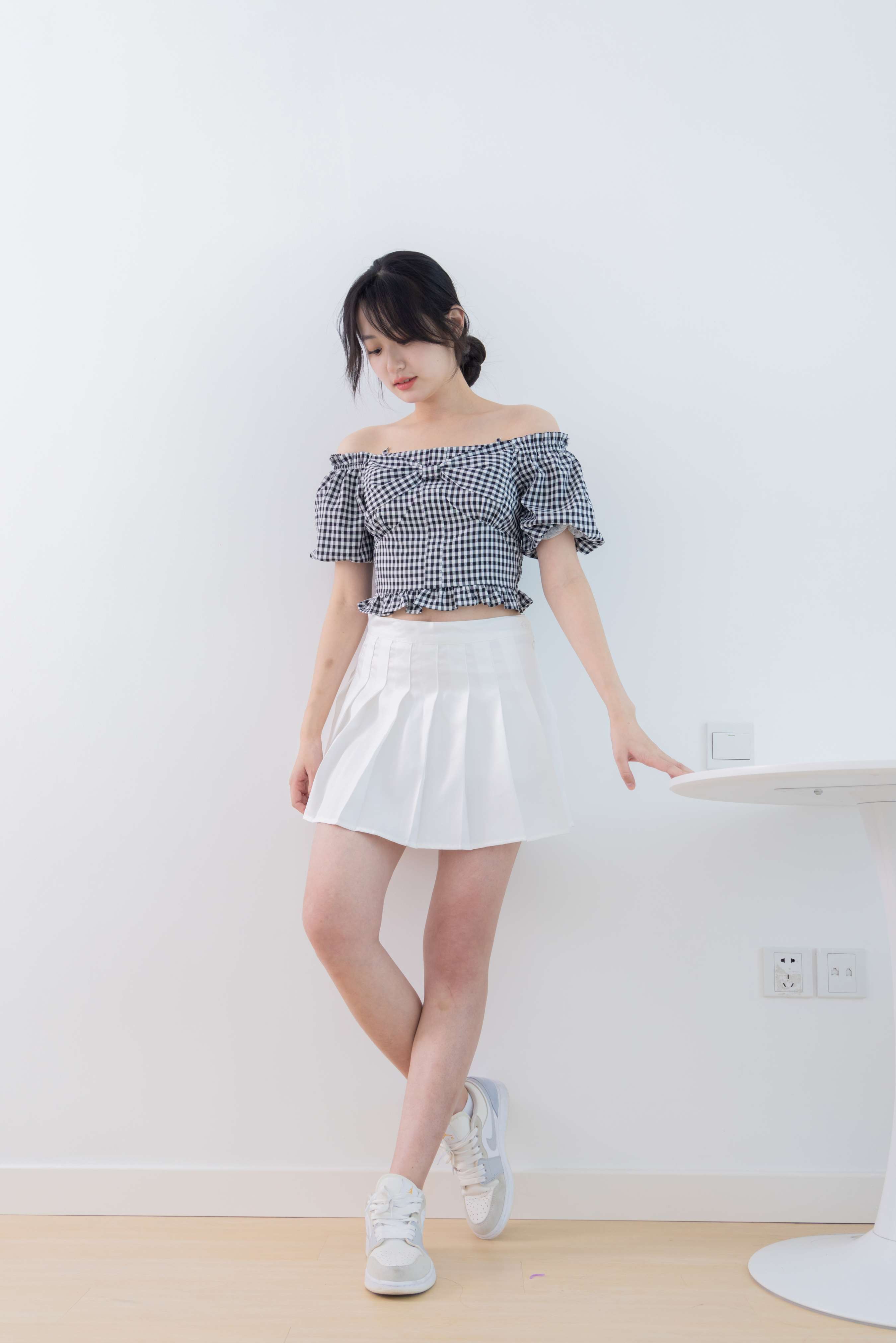 《小敏板鞋の白棉袜脚丫》作品图