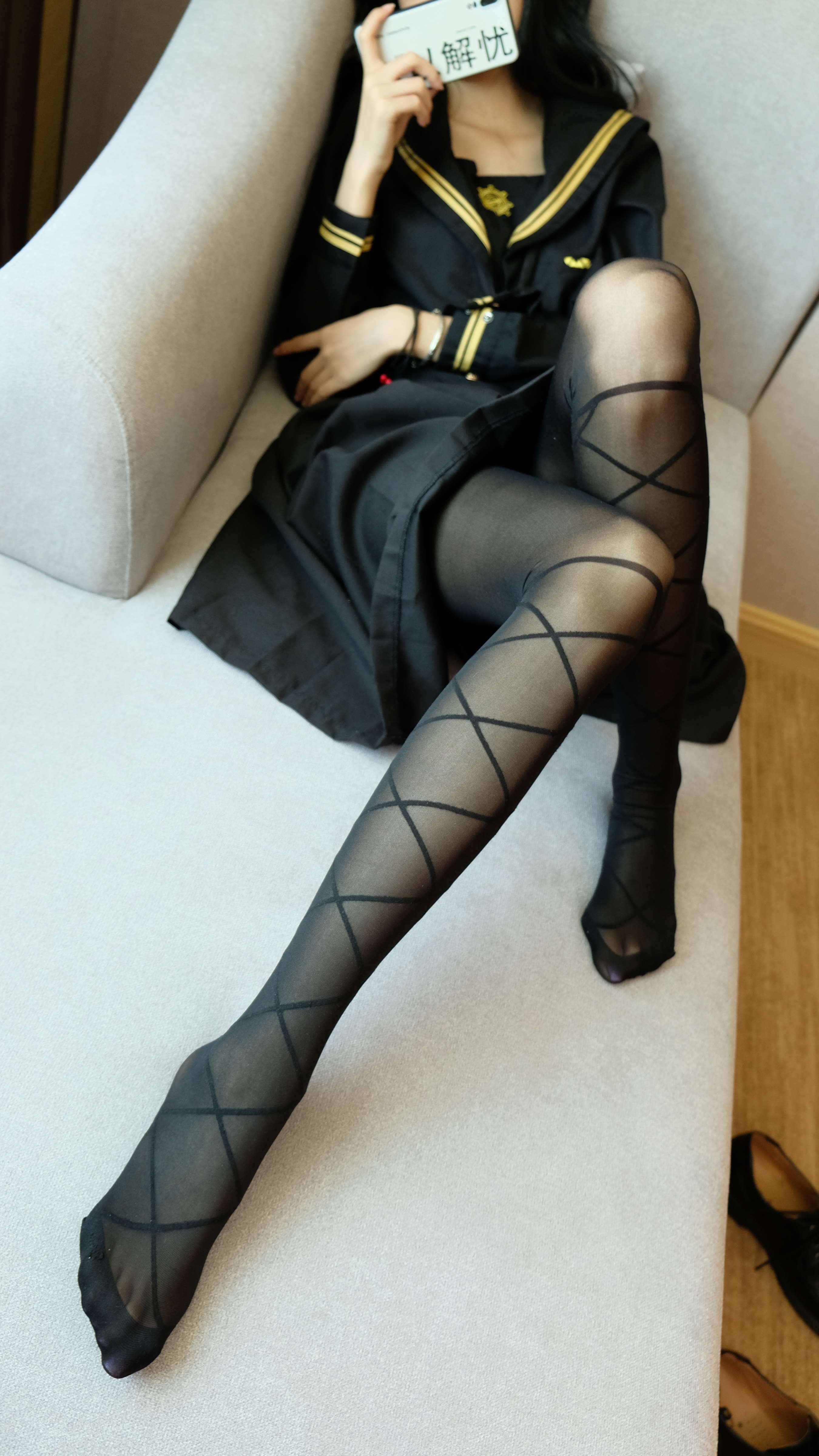 《小虫长裙の嫩足》作品图