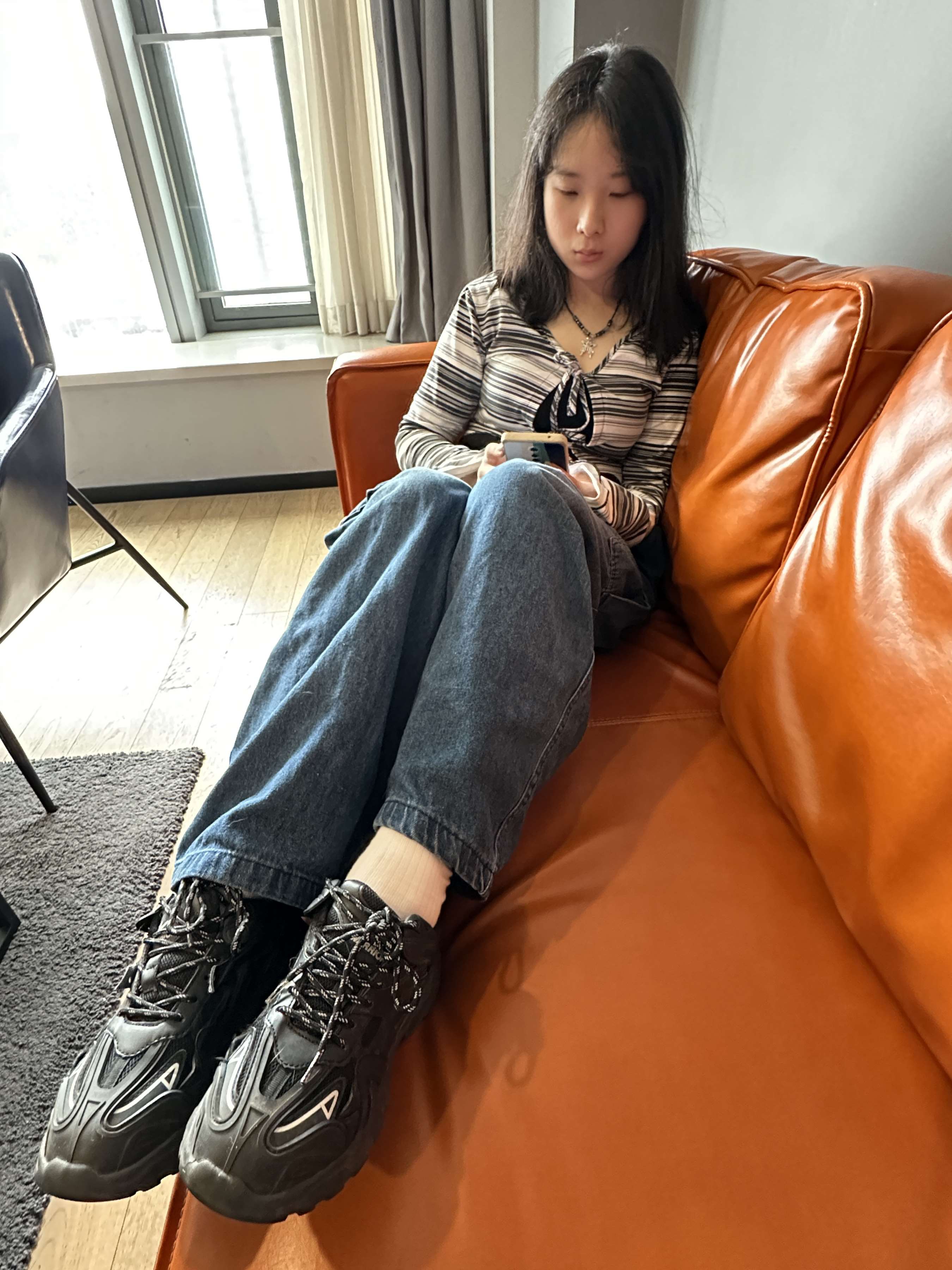 《00后篮球馆收银小妹》作品图