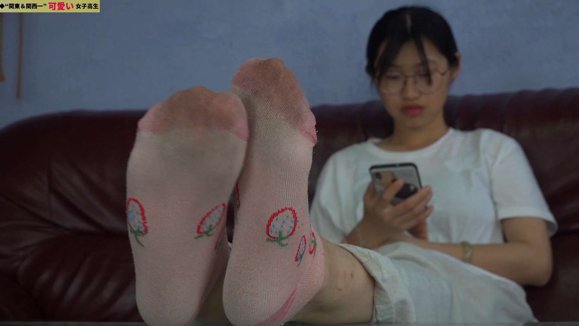 《[视频]-嘉欣一星期没换的臭袜子，臭味非常浓》作品图