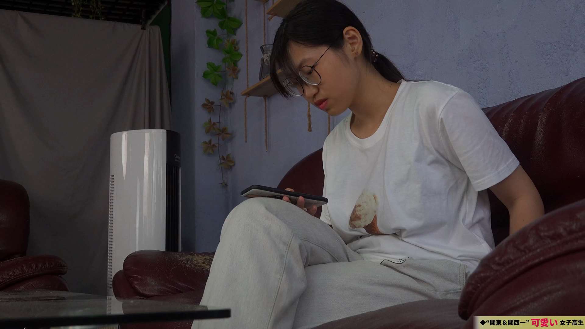 《[视频]-嘉欣一星期没换的臭袜子，臭味非常浓》作品图