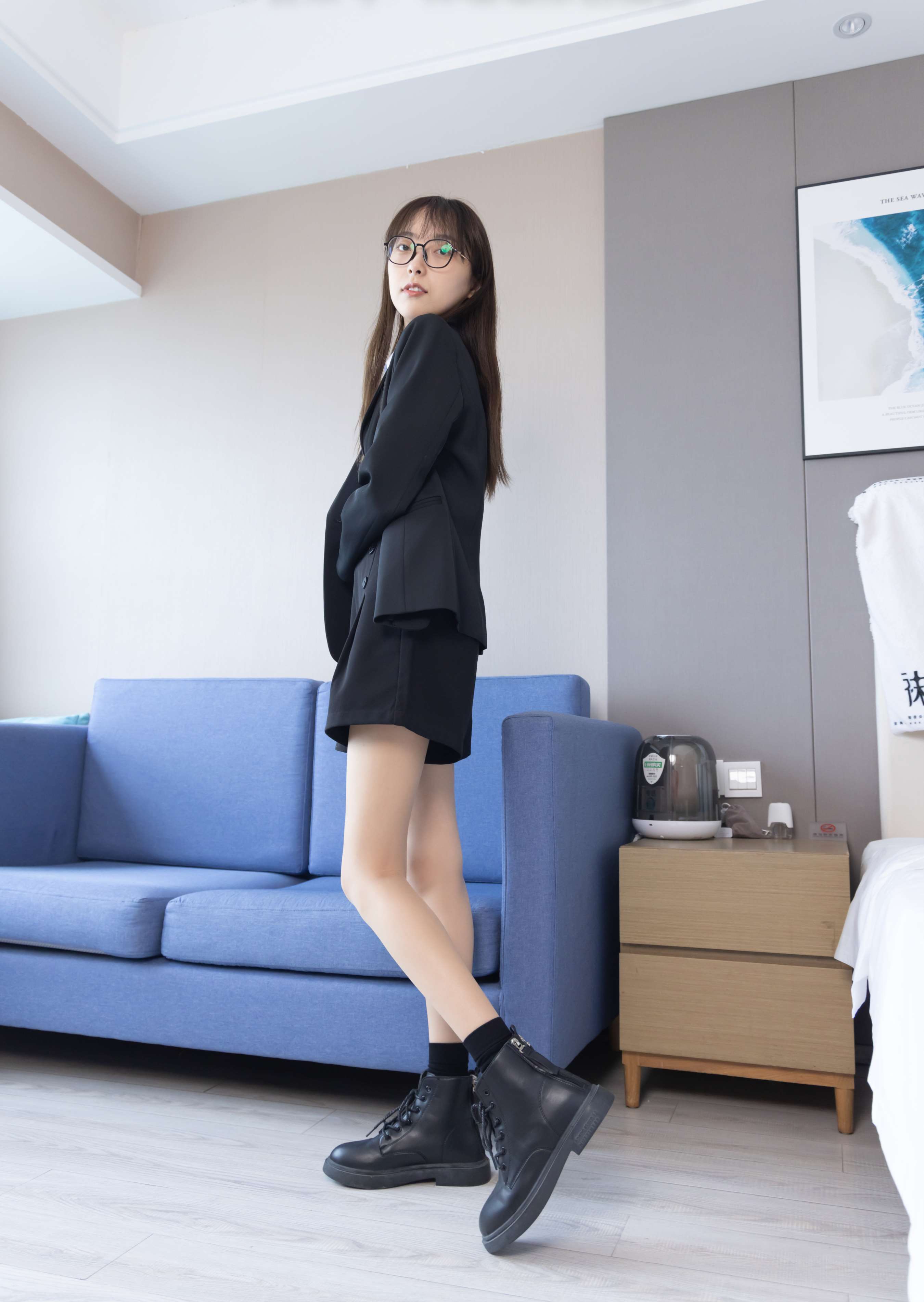 《稚予-黑棉袜套肉丝脚丫》作品图