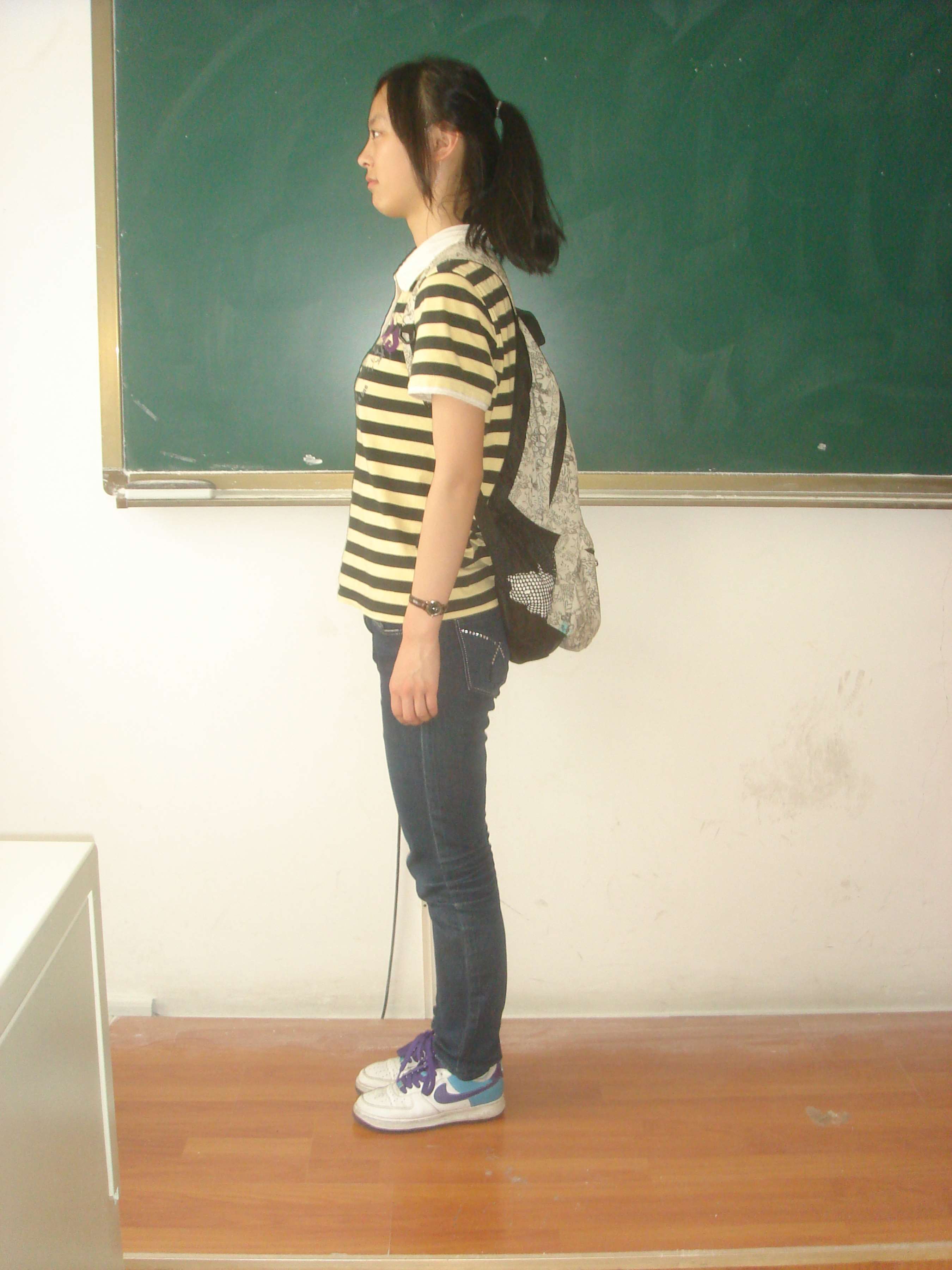 《高三女生刘倩倩》作品图