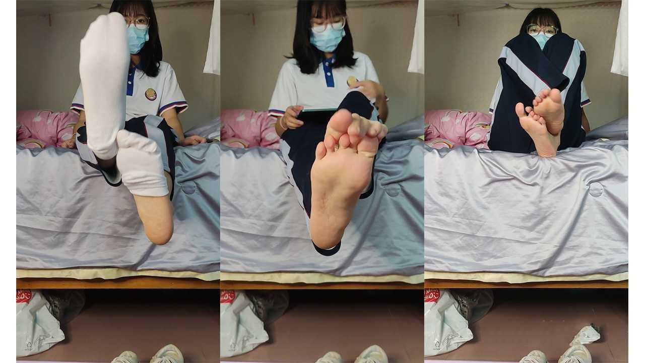 《[寄卖视频]-职中生宿舍自拍运动后的原味棉袜の裸足》作品图