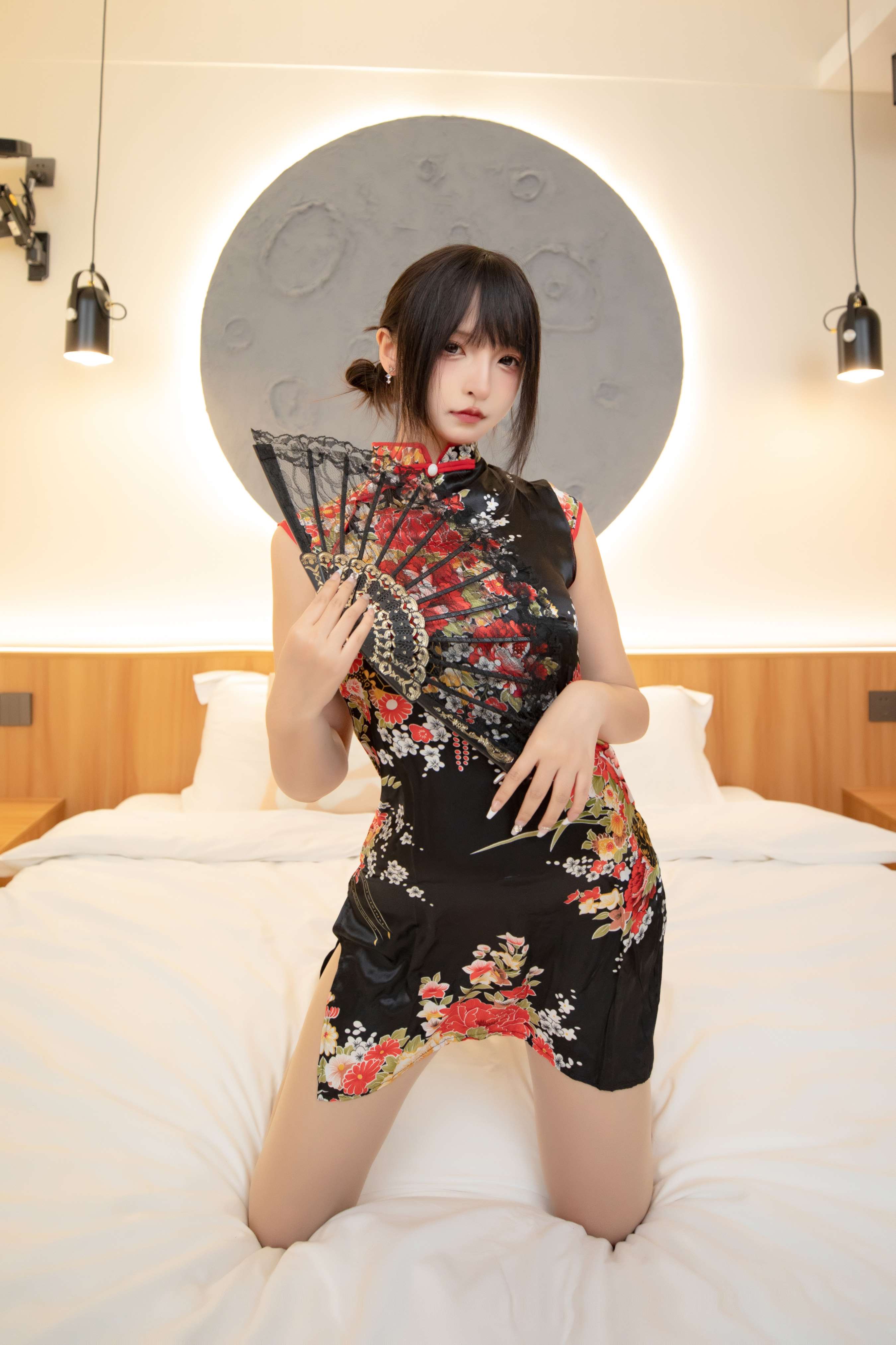 《古典旗袍の丝脚丫》作品图