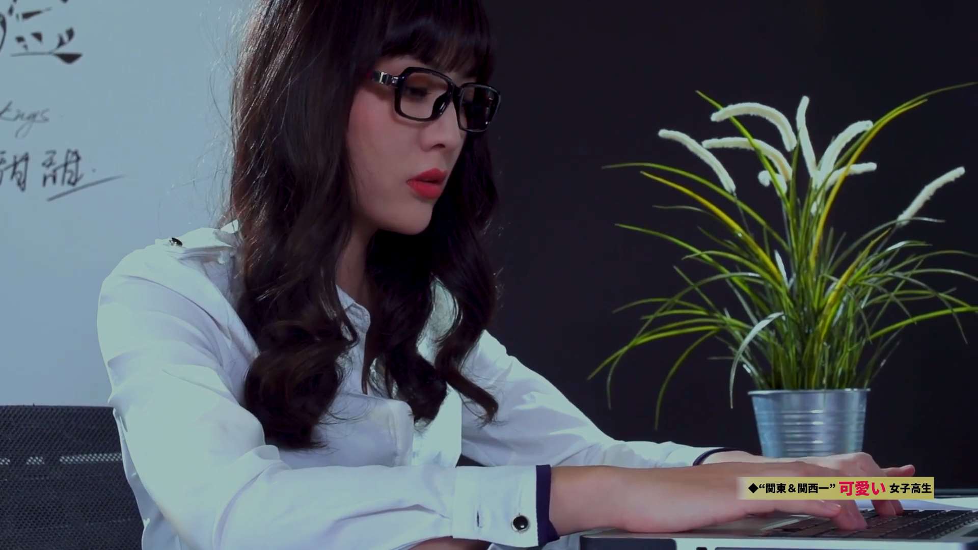 《[视频]-芒果-寂寞的职员》作品图