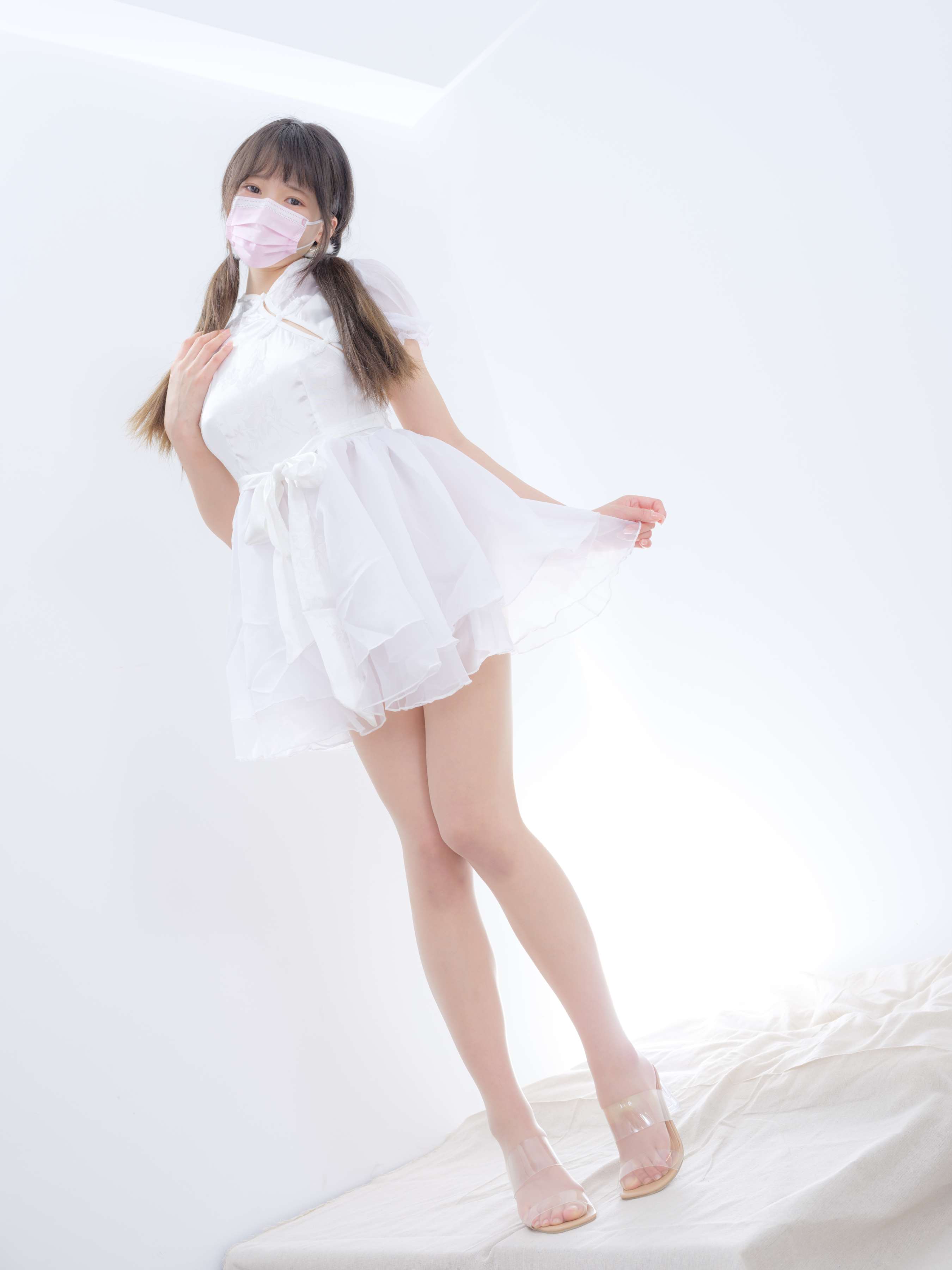 《春雪的肉丝脚丫》作品图