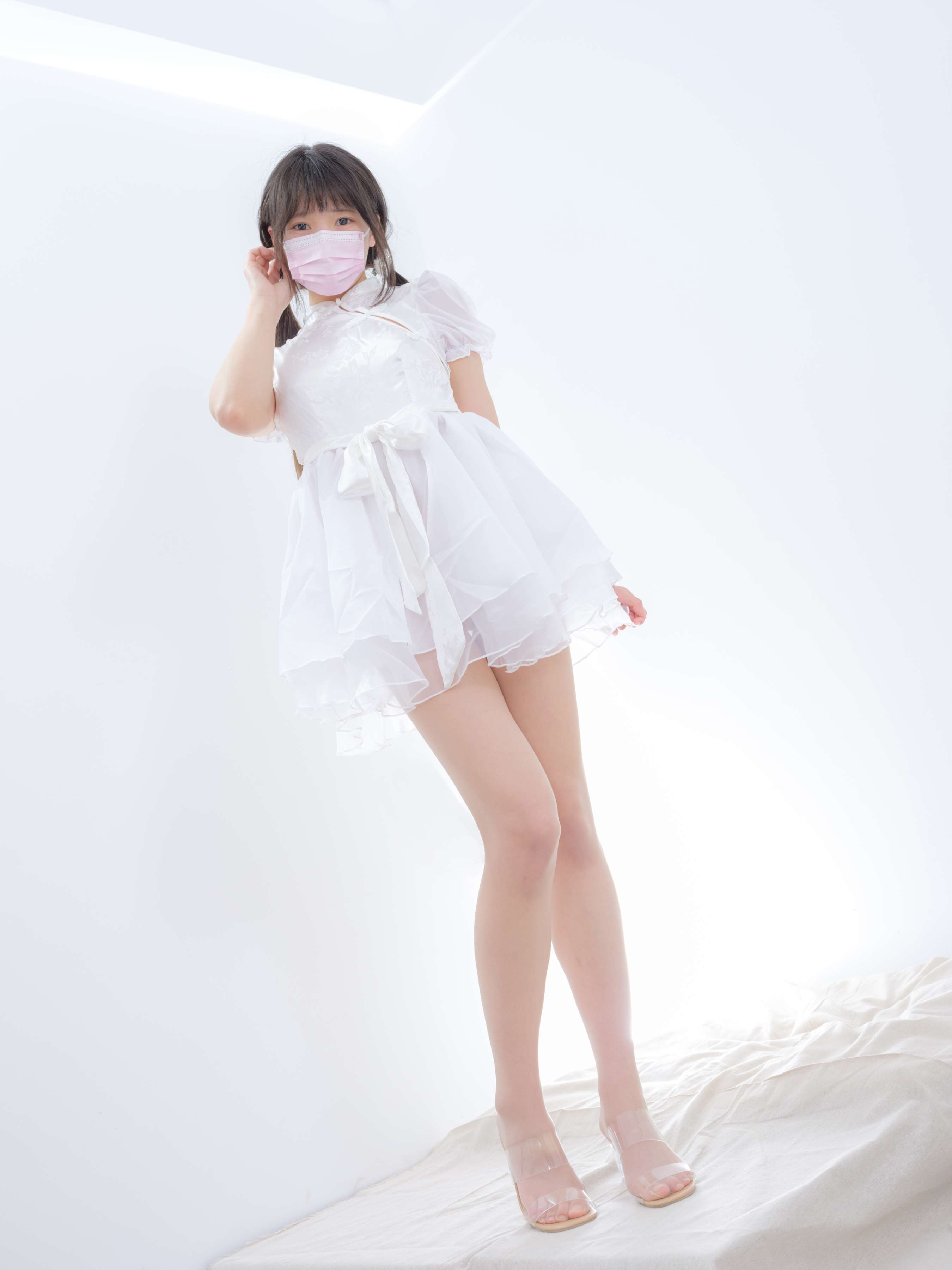 《春雪的肉丝脚丫》作品图