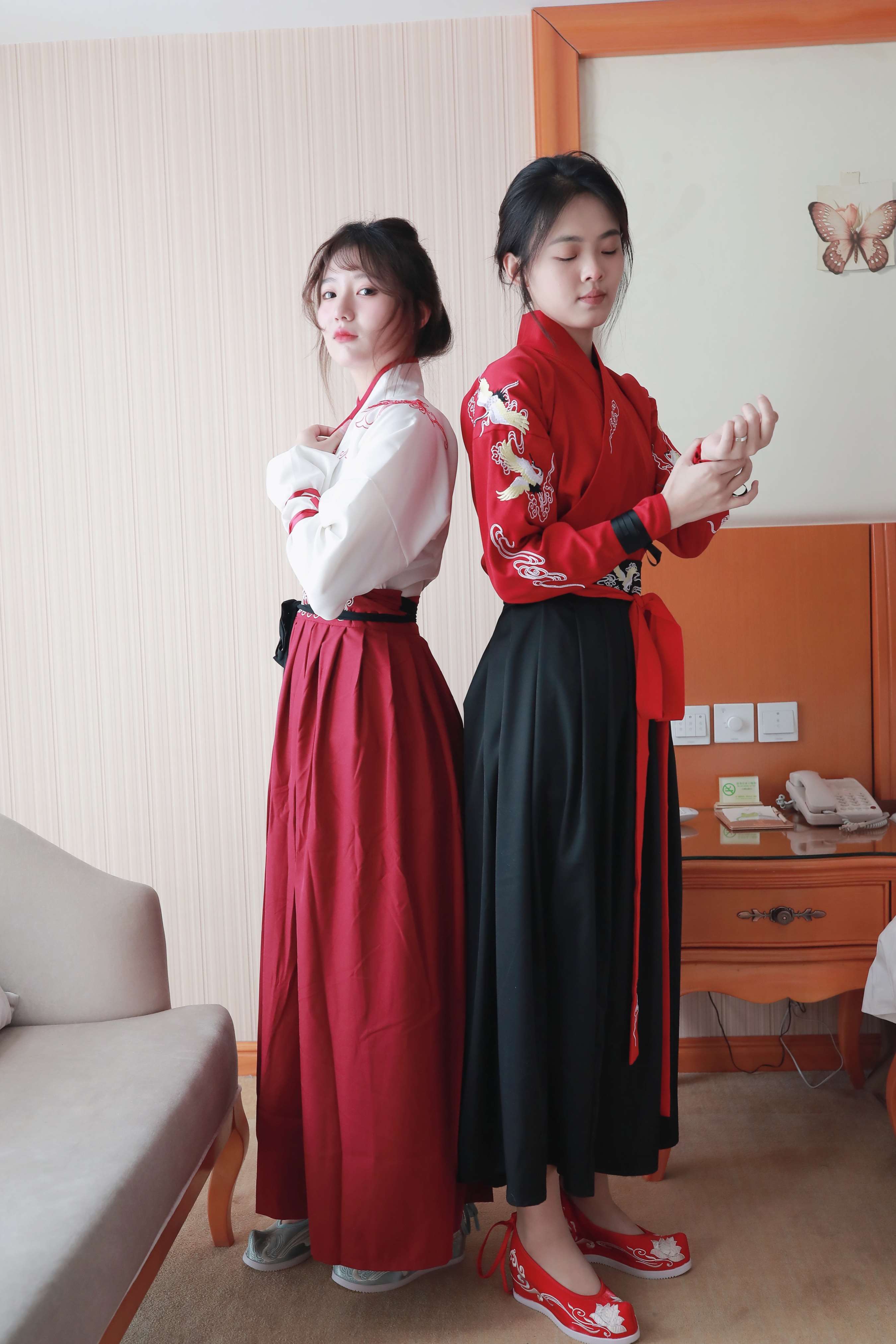 《俩闺蜜的古装丝脚》作品图