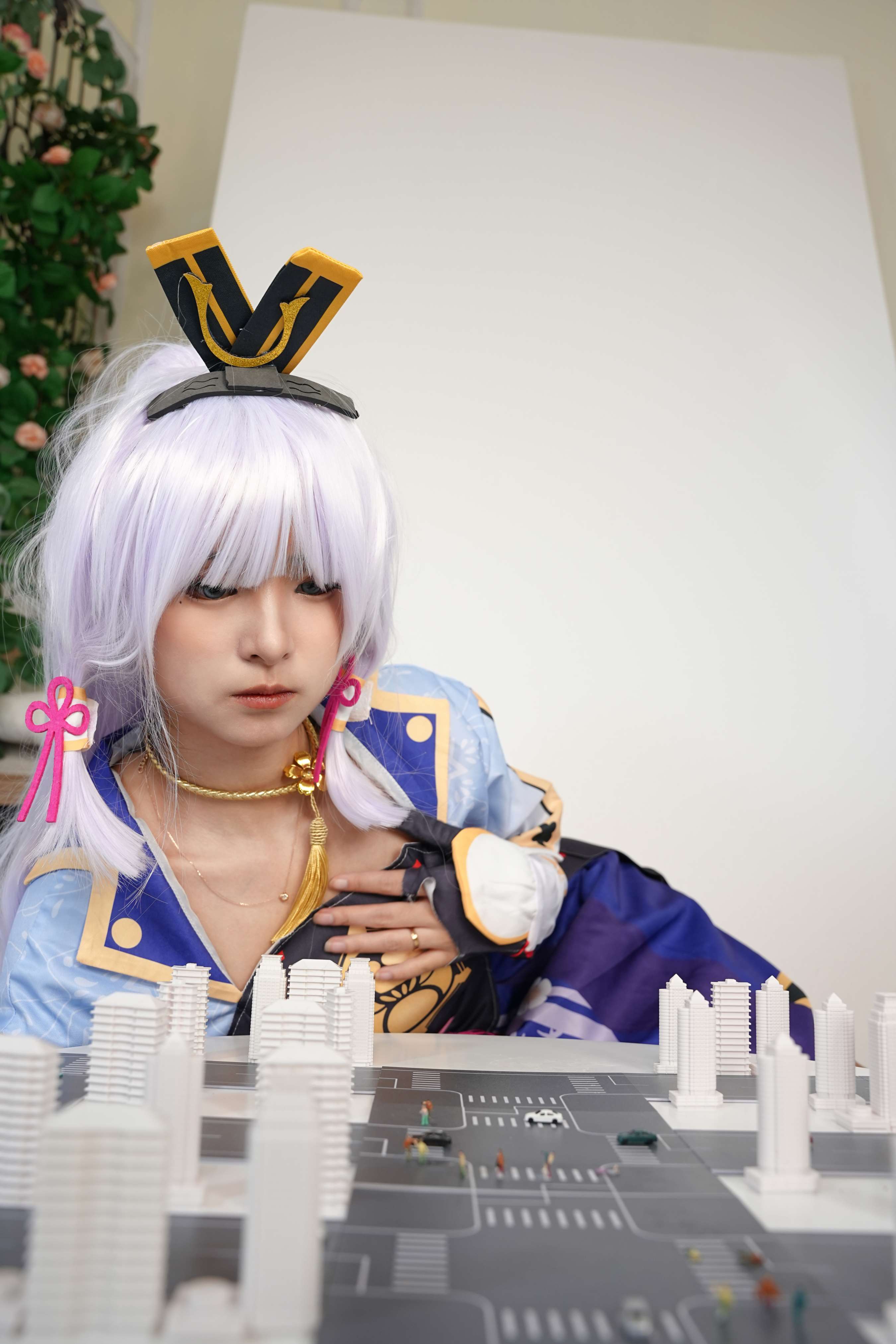 《娜娜-cos神里凌华 巨人踩踏》作品图