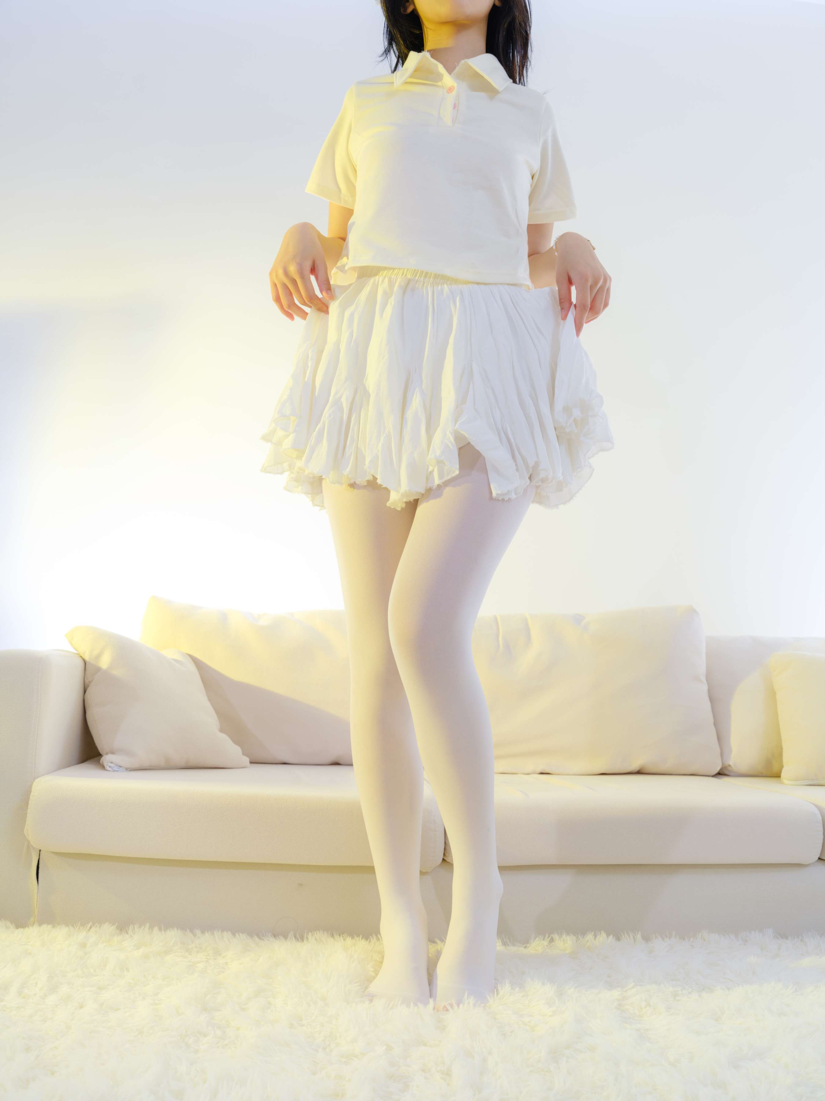 《小樱白丝脚丫》作品图