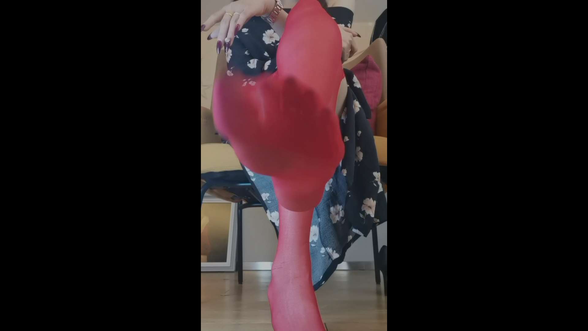 《[视频]-高跟の红丝嫩足》作品图