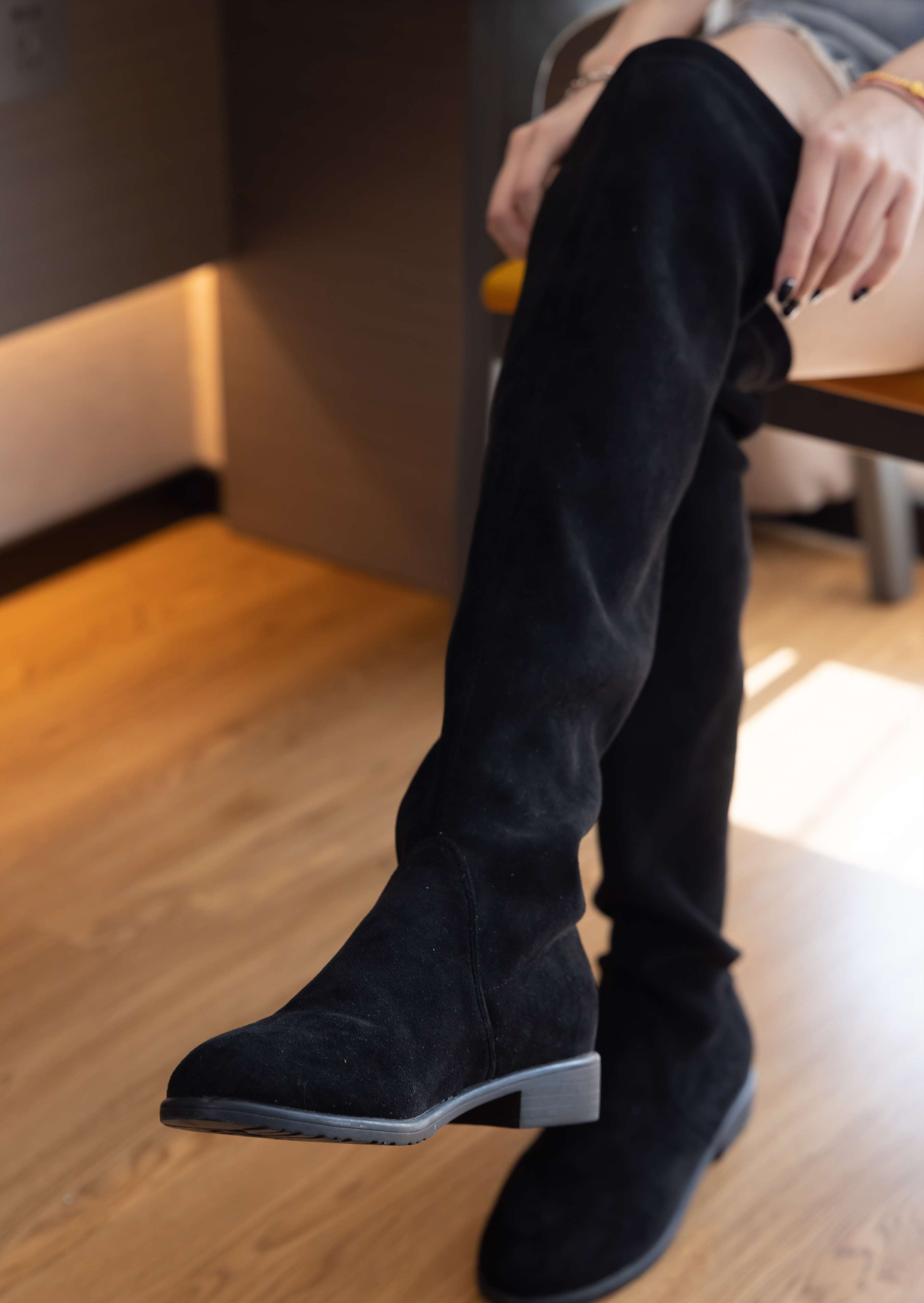 《稚予-棉袜の裸足脚丫》作品图