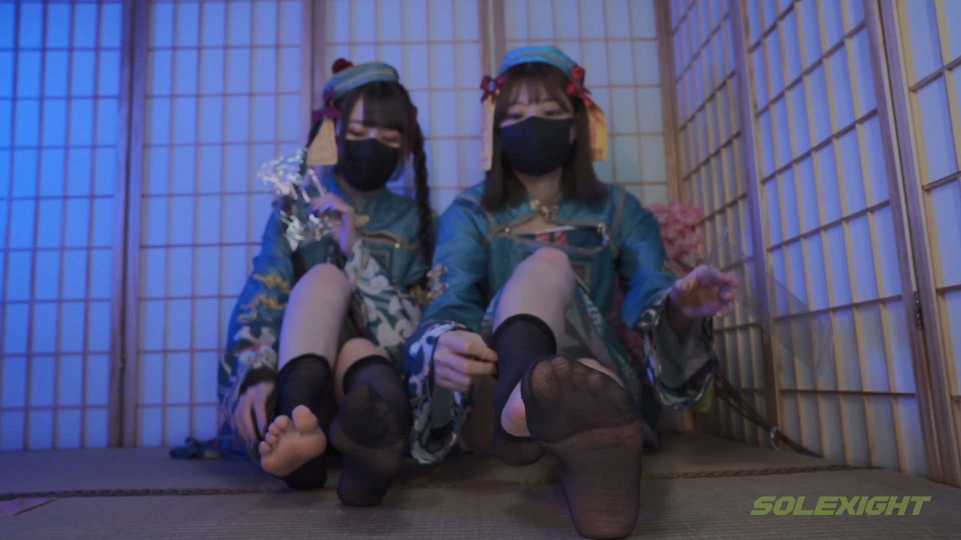 《[寄卖视频]-Mia3&Miya万圣节限定-双人丝袜捆绑TK》作品图