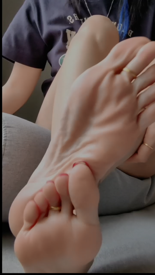 《[视频]-少女的嫩足》作品图