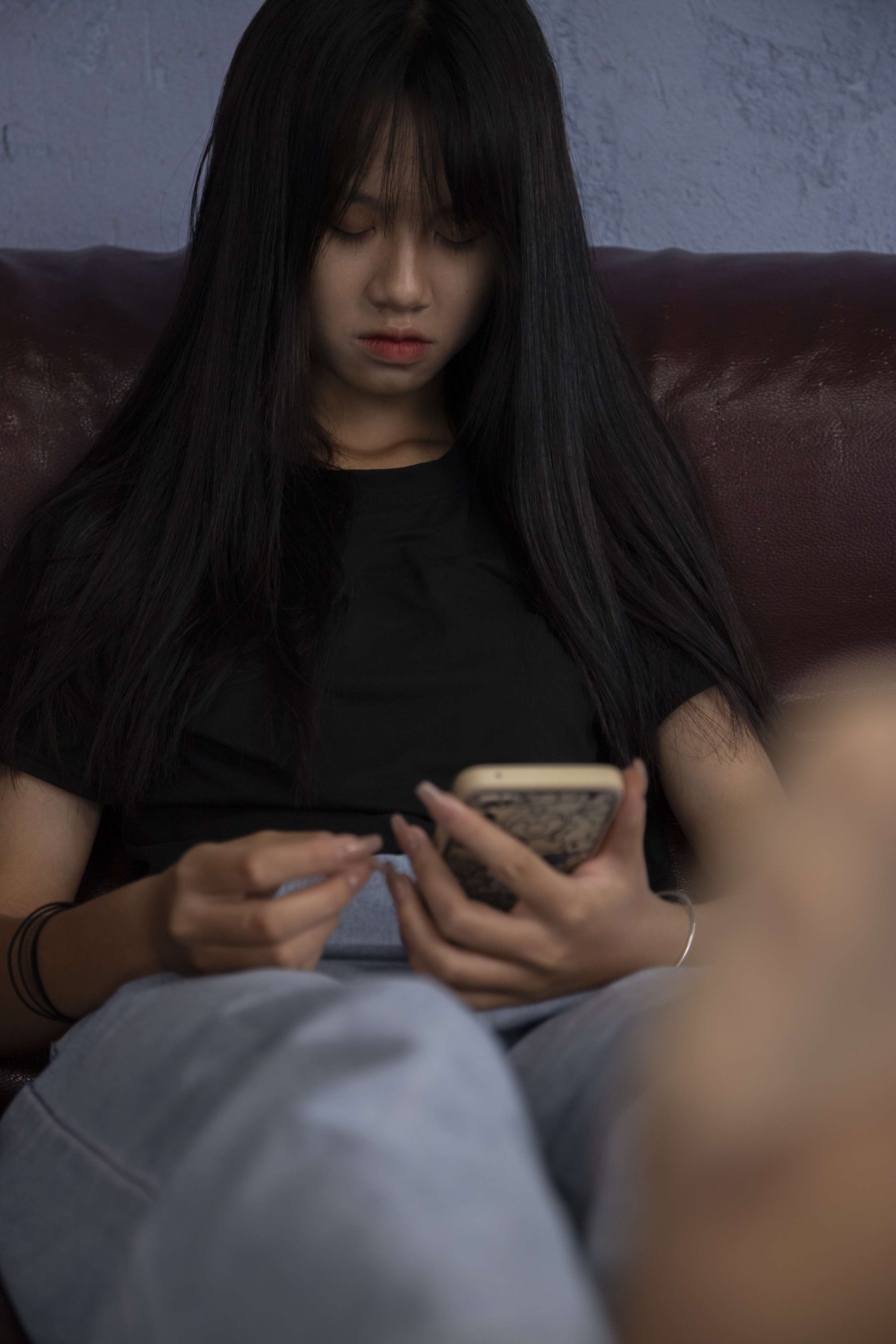 《思薇肉丝脚丫展示，大脚丫丝袜脚真性感》作品图