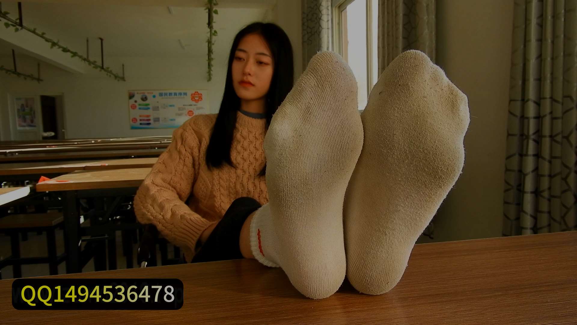 《[视频]马舒展示原味棉袜裸足》作品图