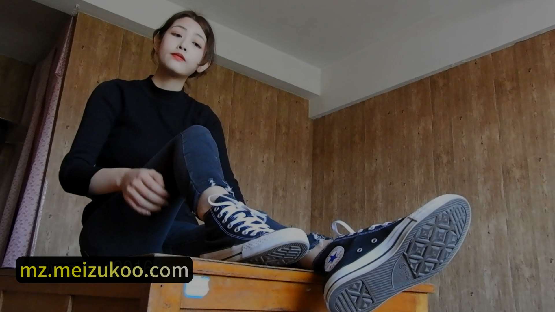 《[视频]美雪-原味船袜裸足》作品图