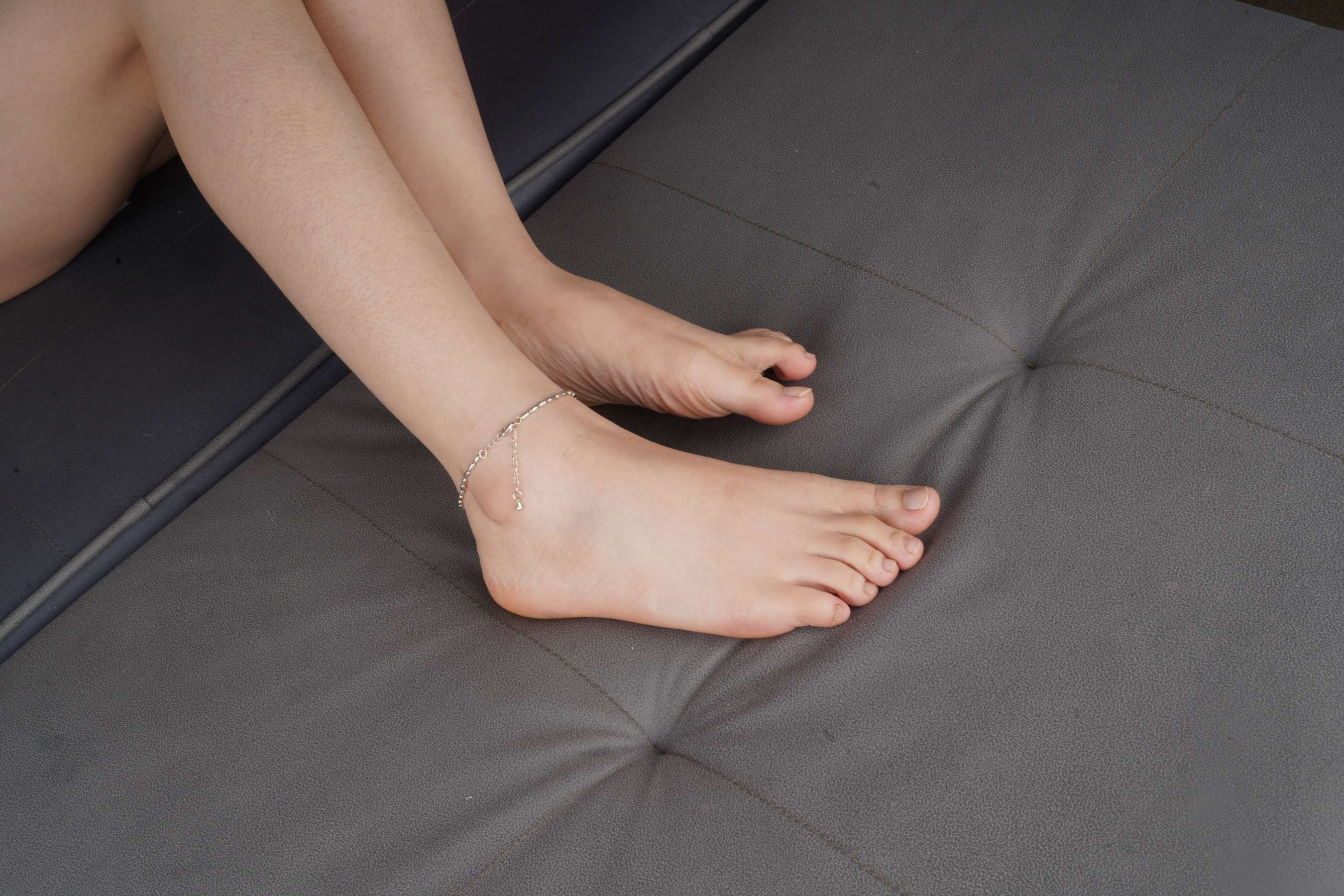 《莉莉高跟加可爱小脚丫展示》作品图