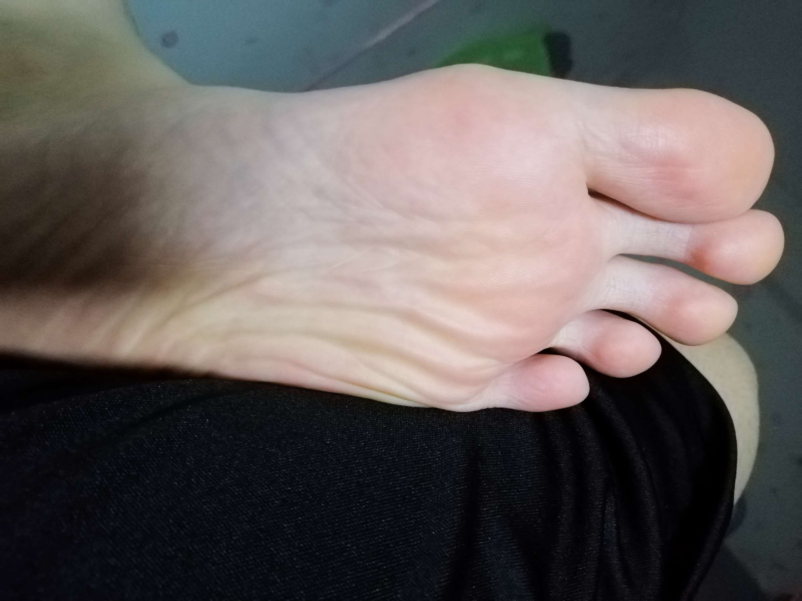 《骆馨的嫩足》作品图