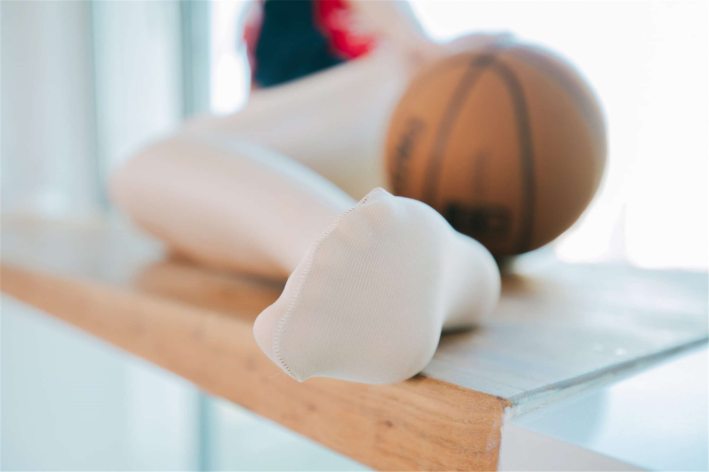 《啦啦队少女》作品图