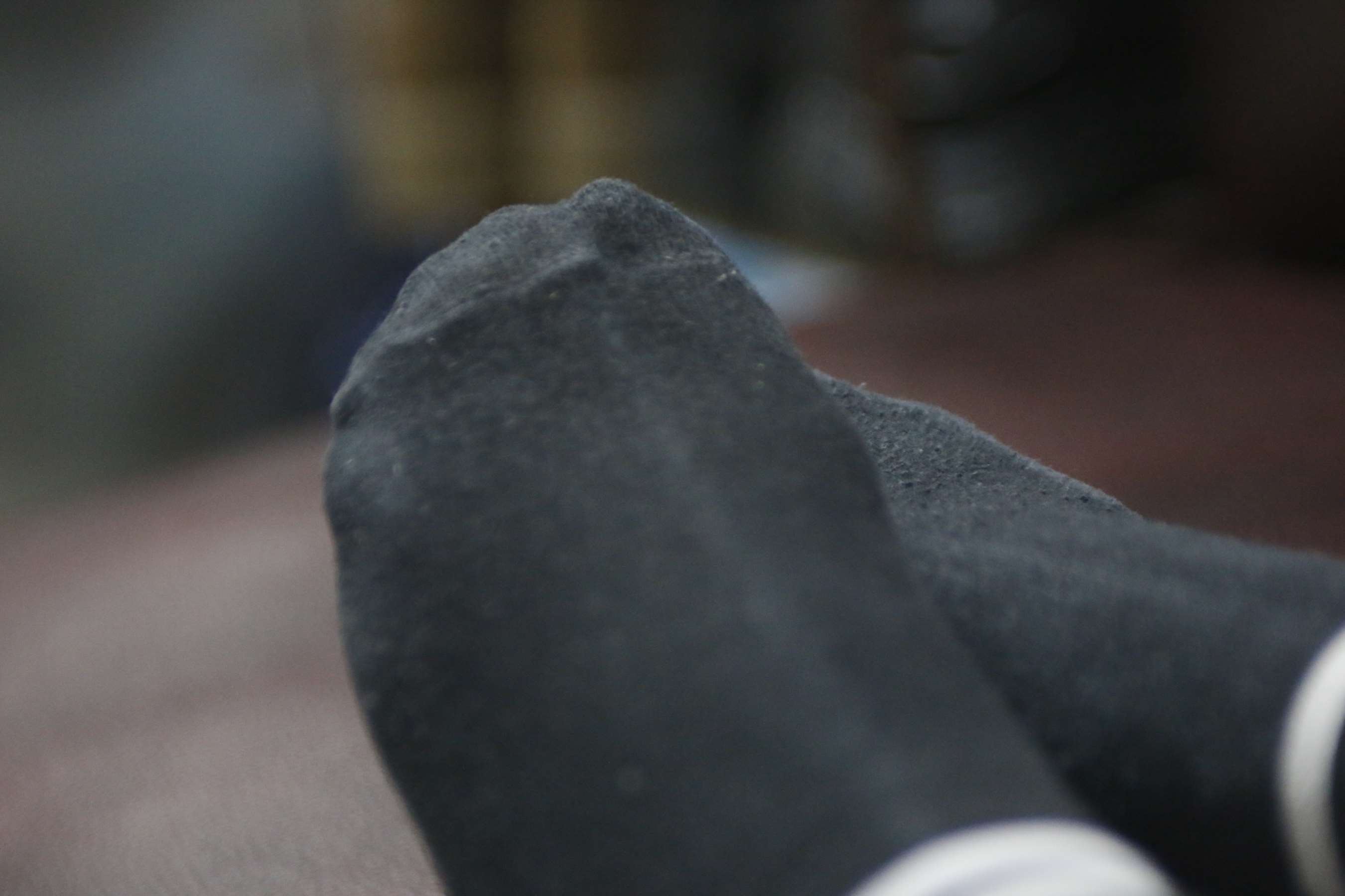 《晶晶脱黑棉袜展嫩足》作品图