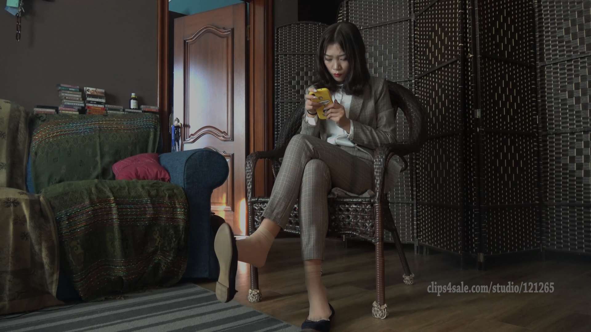 《[寄卖视频]K&M-Jiahui制服短丝足秀》作品图