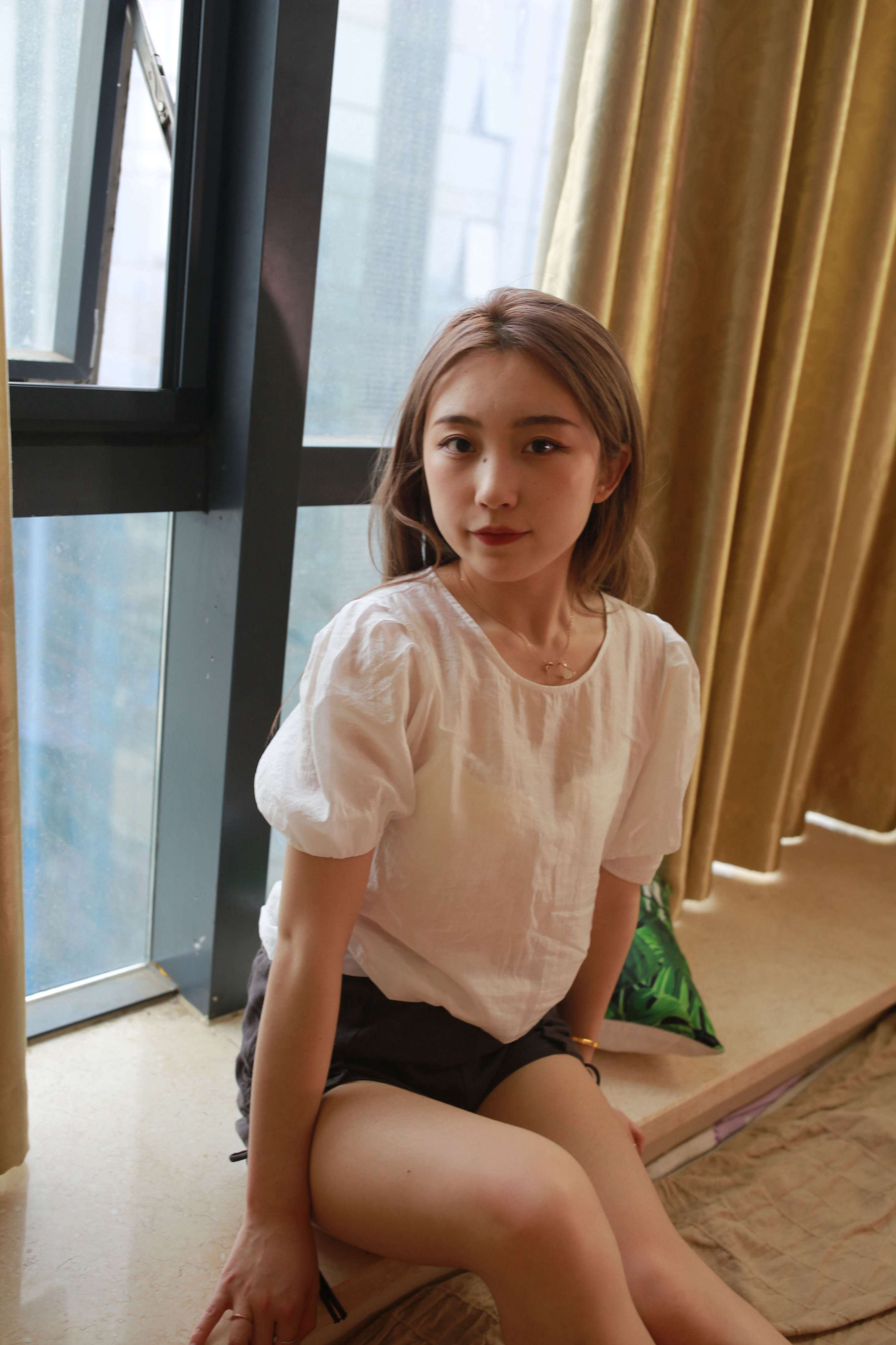 《欣欣嫩足》作品图