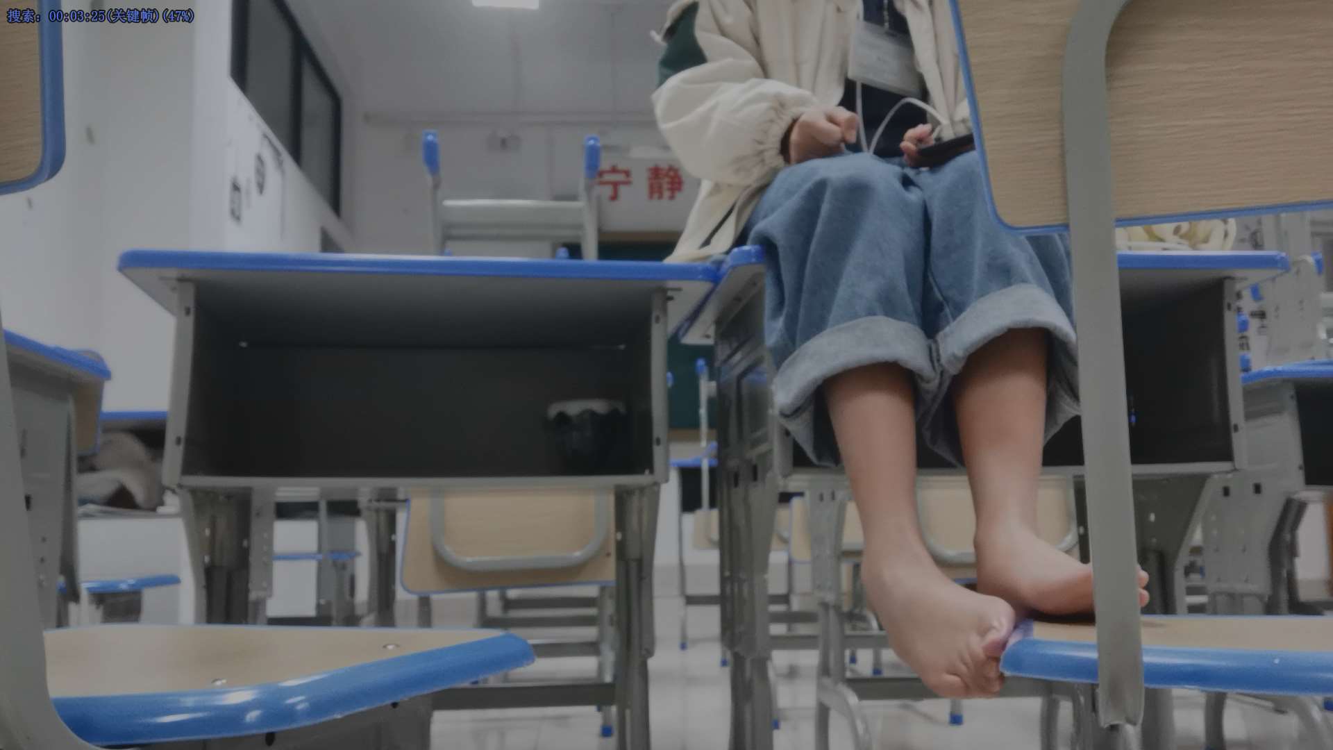 《[视频]教室脚底写字》作品图