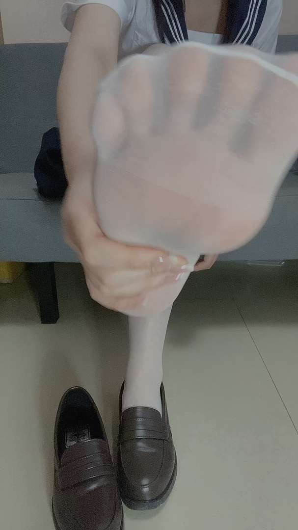 《[视频]直播女神@沐儿JKの白丝足》作品图