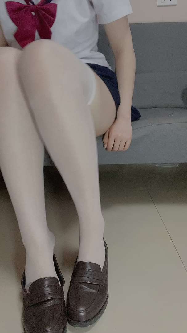 《[视频]直播女神@沐儿JKの白丝足》作品图