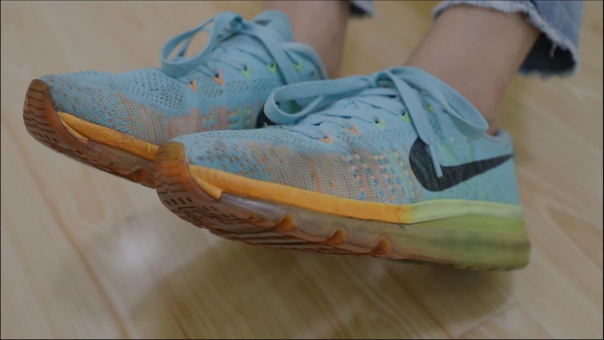 《[视频]少女牛仔の棉袜脚丫》作品图