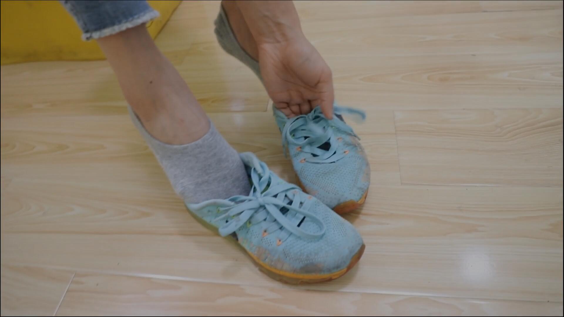 《[视频]少女牛仔の棉袜脚丫》作品图