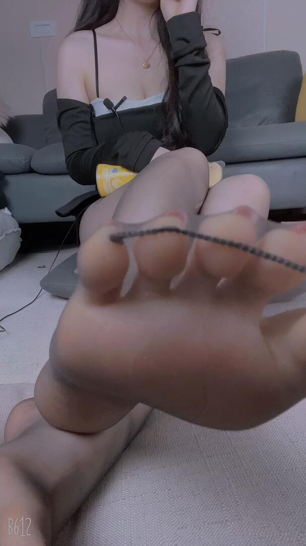 《[视频]直播女神@沐儿吃薯片》作品图