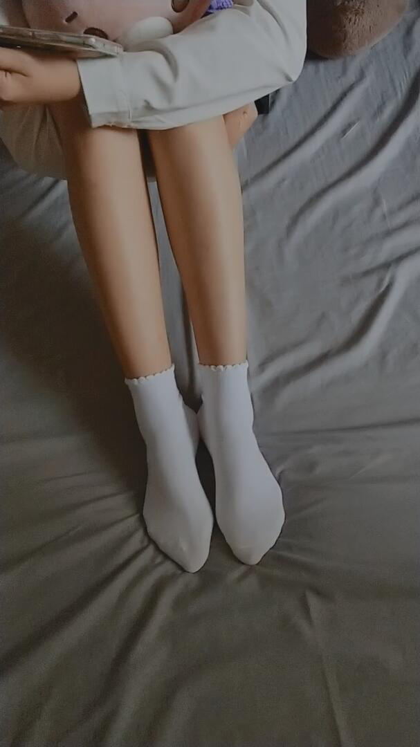 《[视频]妹妹的白丝白袜脚》作品图