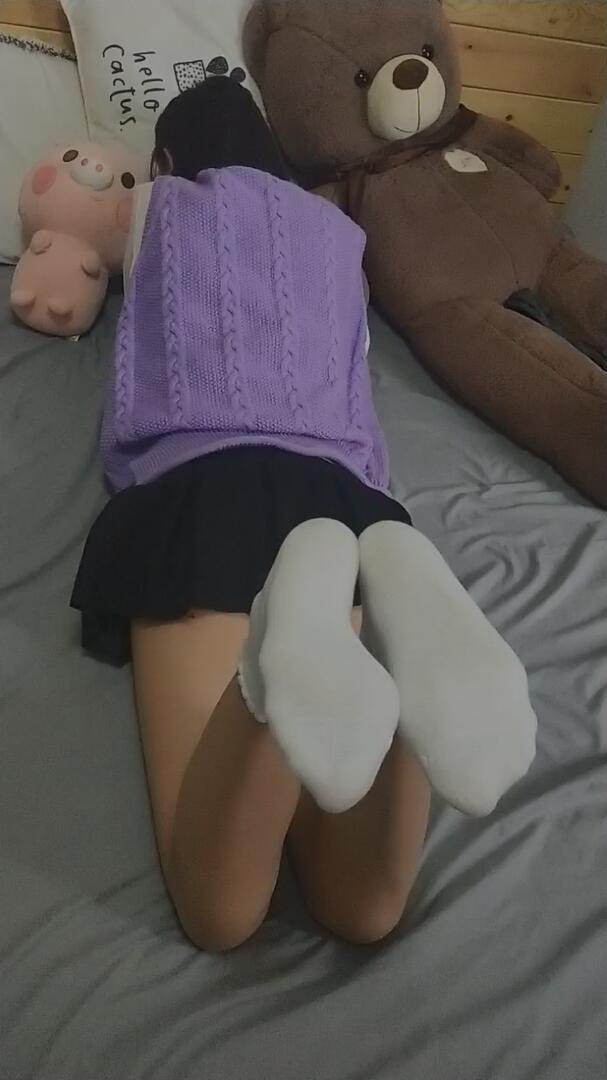 《[视频]妹妹的白丝白袜脚》作品图