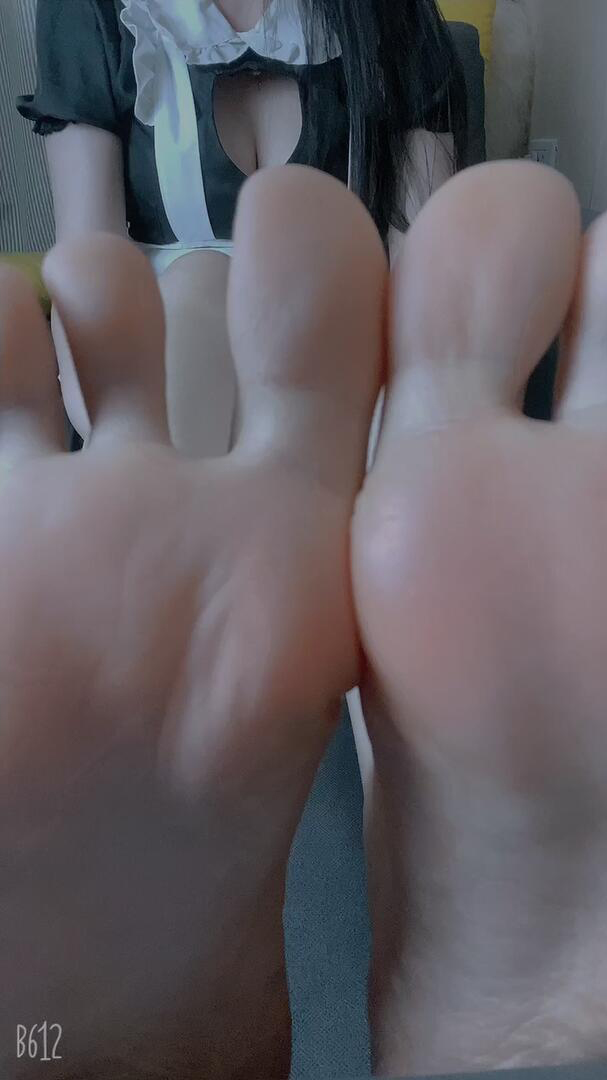 《[视频]直播女神@沐儿女仆黑丝》作品图