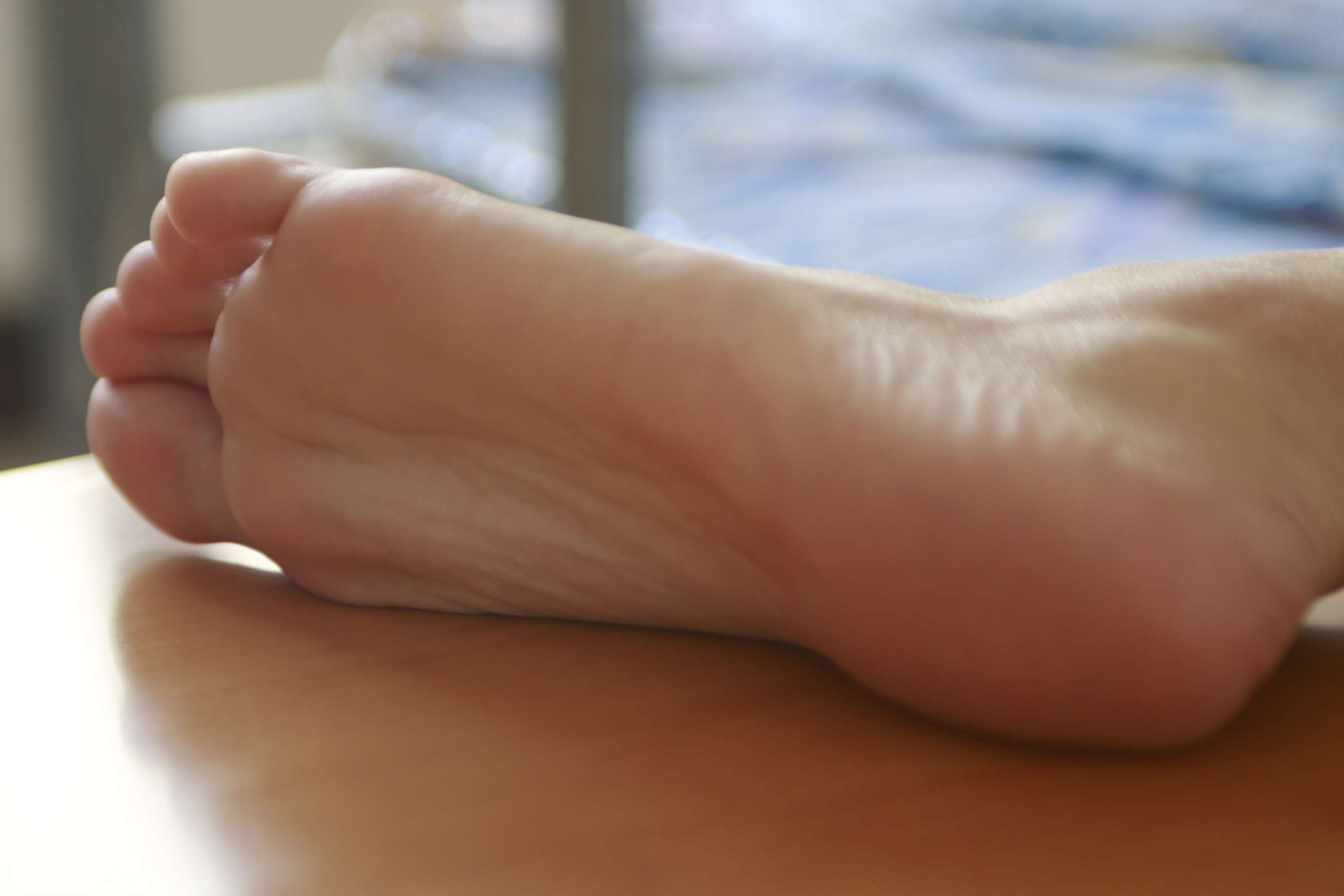 《周周嫩足》作品图