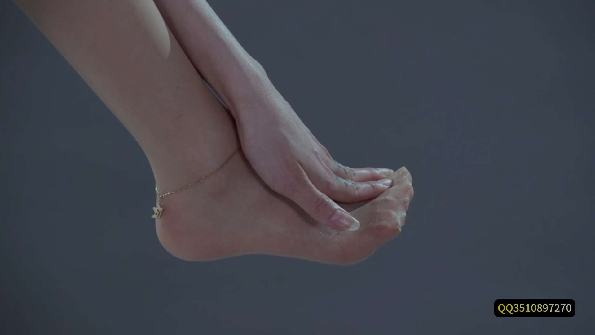 《[视频]肉丝小热裤-兔子》作品图