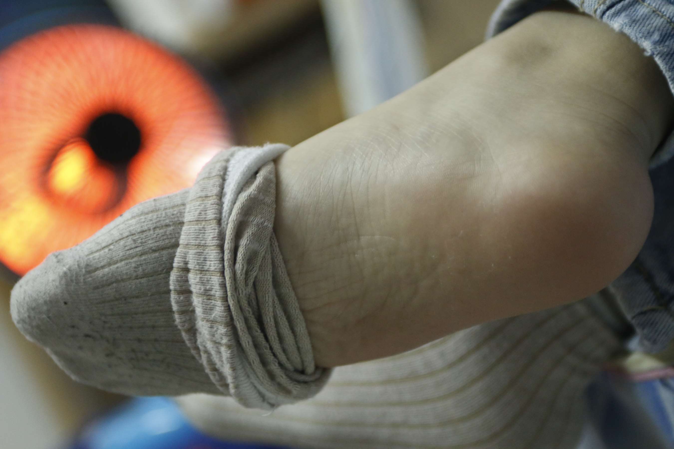 《惠思牛仔嫩足》作品图