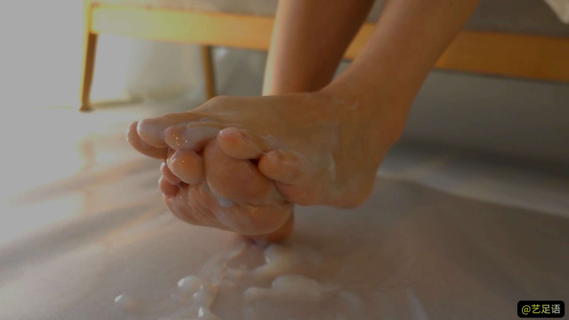 《[视频]少女嫩足黏液》作品图