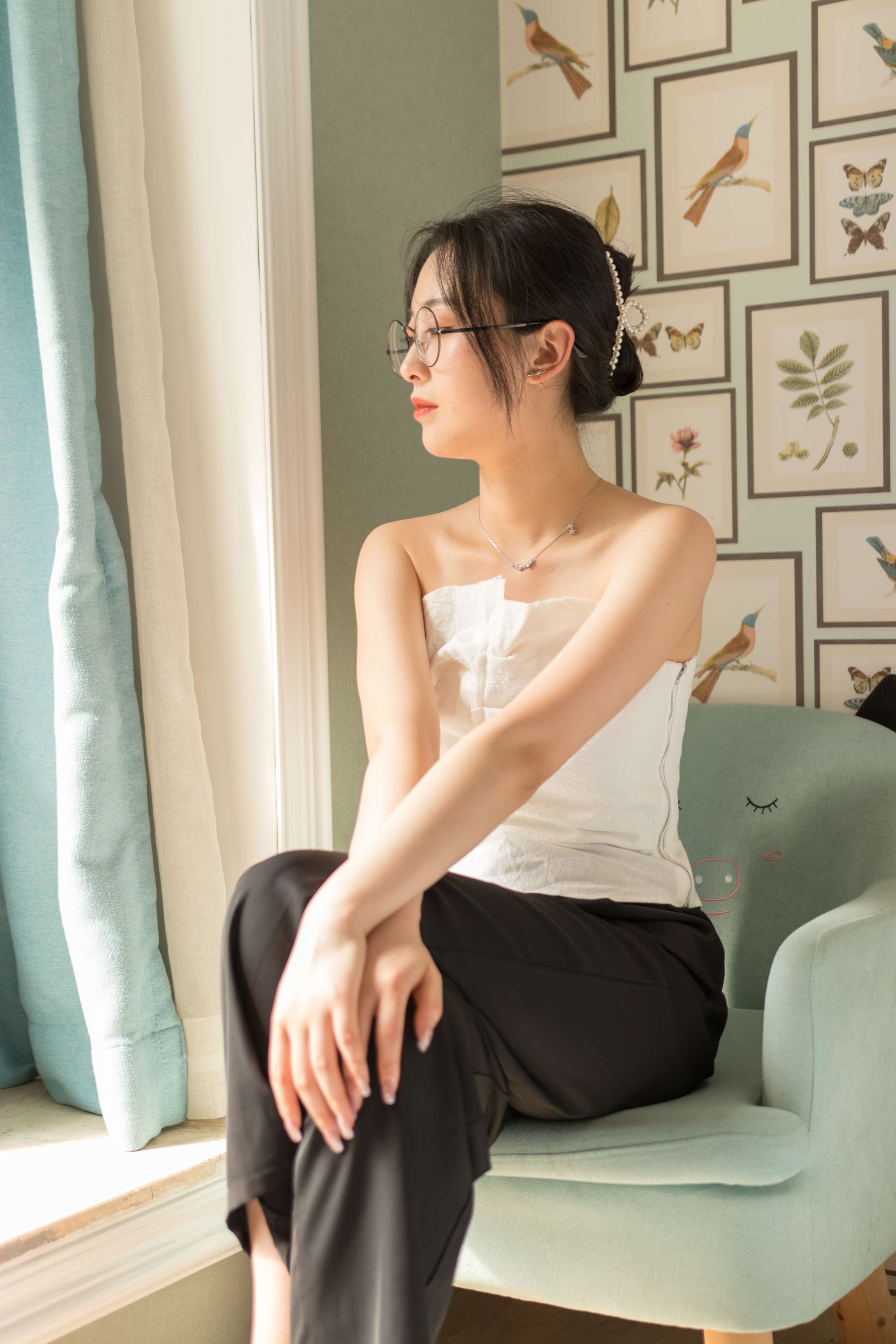 《眼镜学姐》作品图