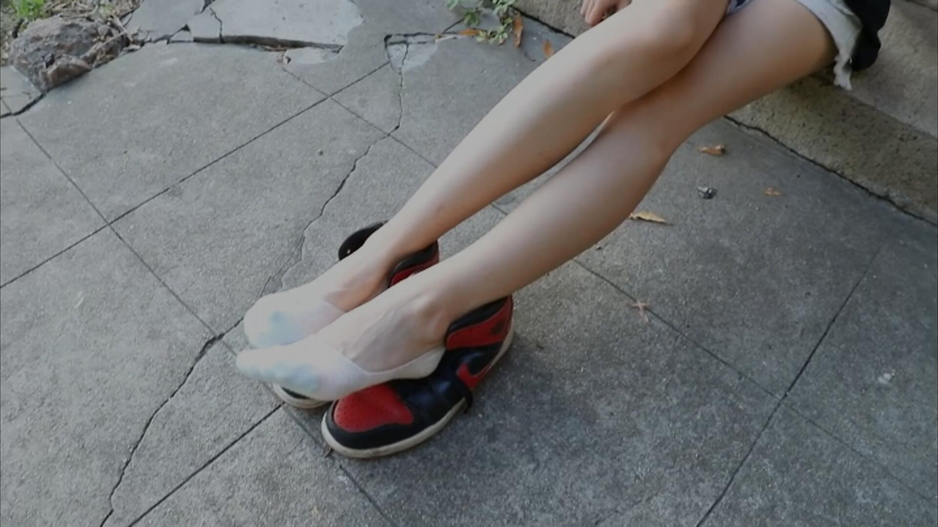 《[视频]少女球鞋の船袜脚丫》作品图