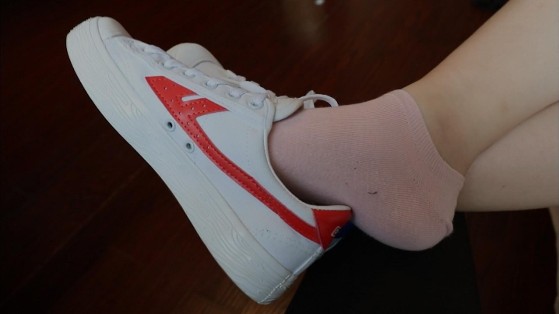 《[视频]帆布鞋棉袜の嫩足》作品图