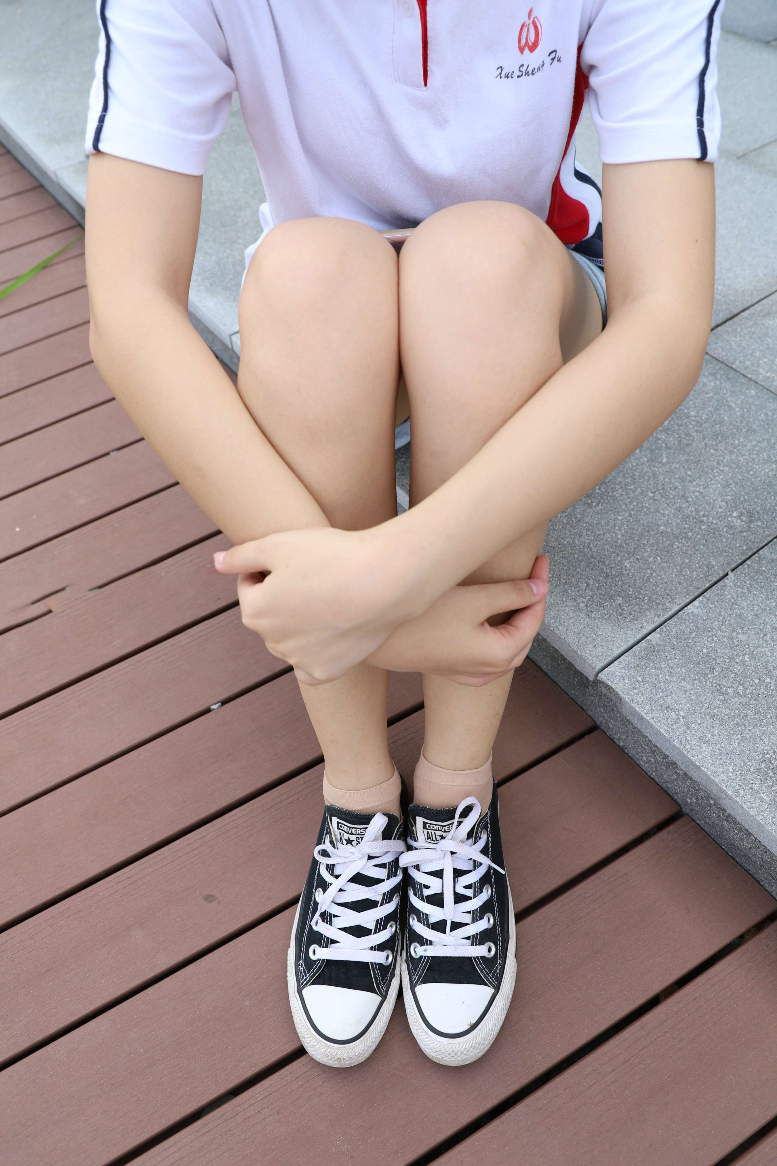 《学姐黑帆布鞋の丝足》作品图