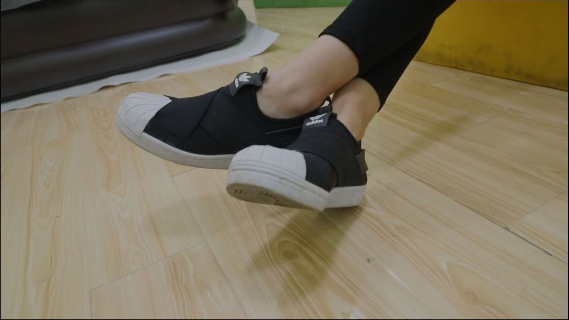 《[视频]帆布鞋の船袜脚丫》作品图