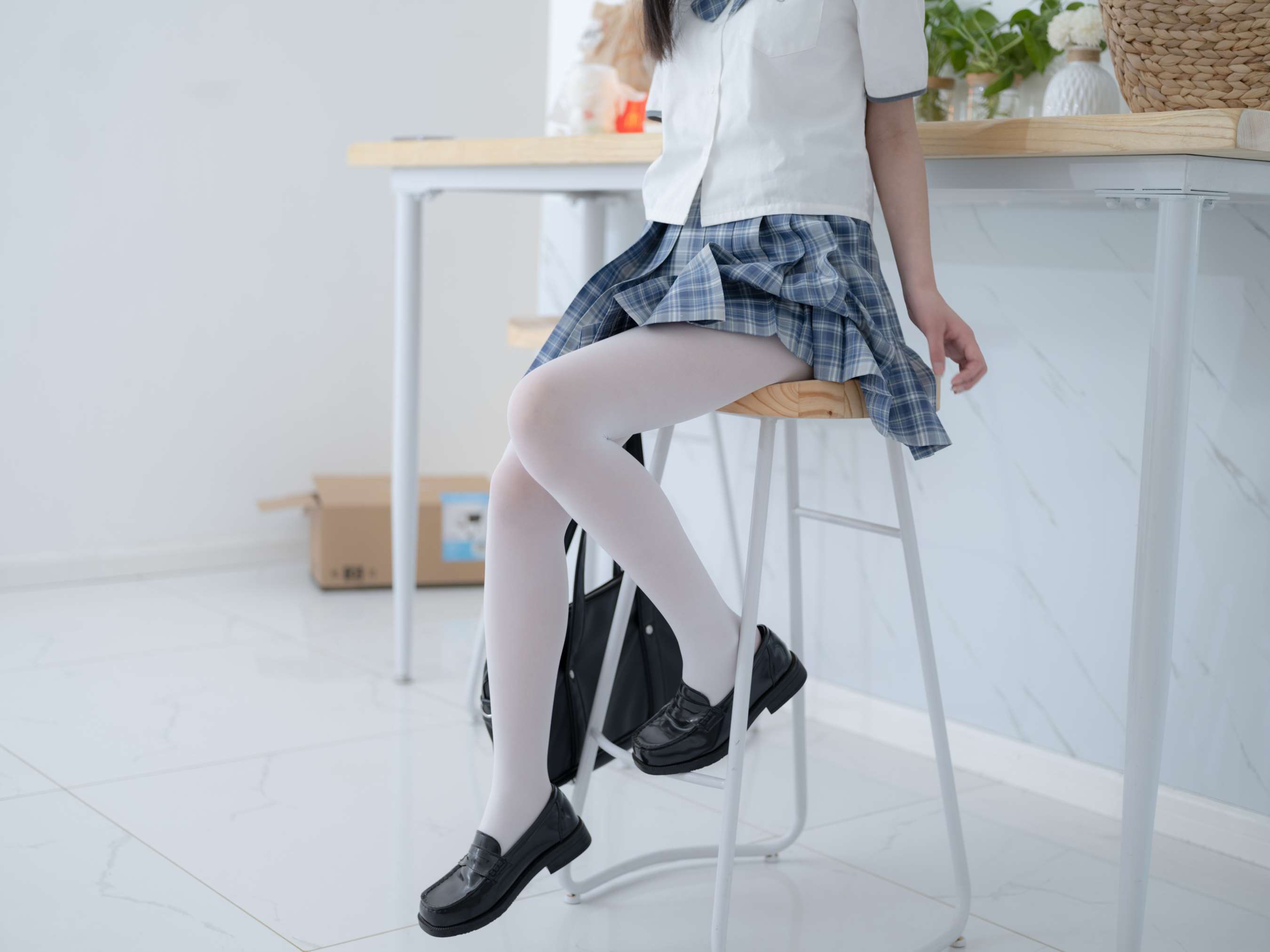 《少女JK制服の白丝》作品图