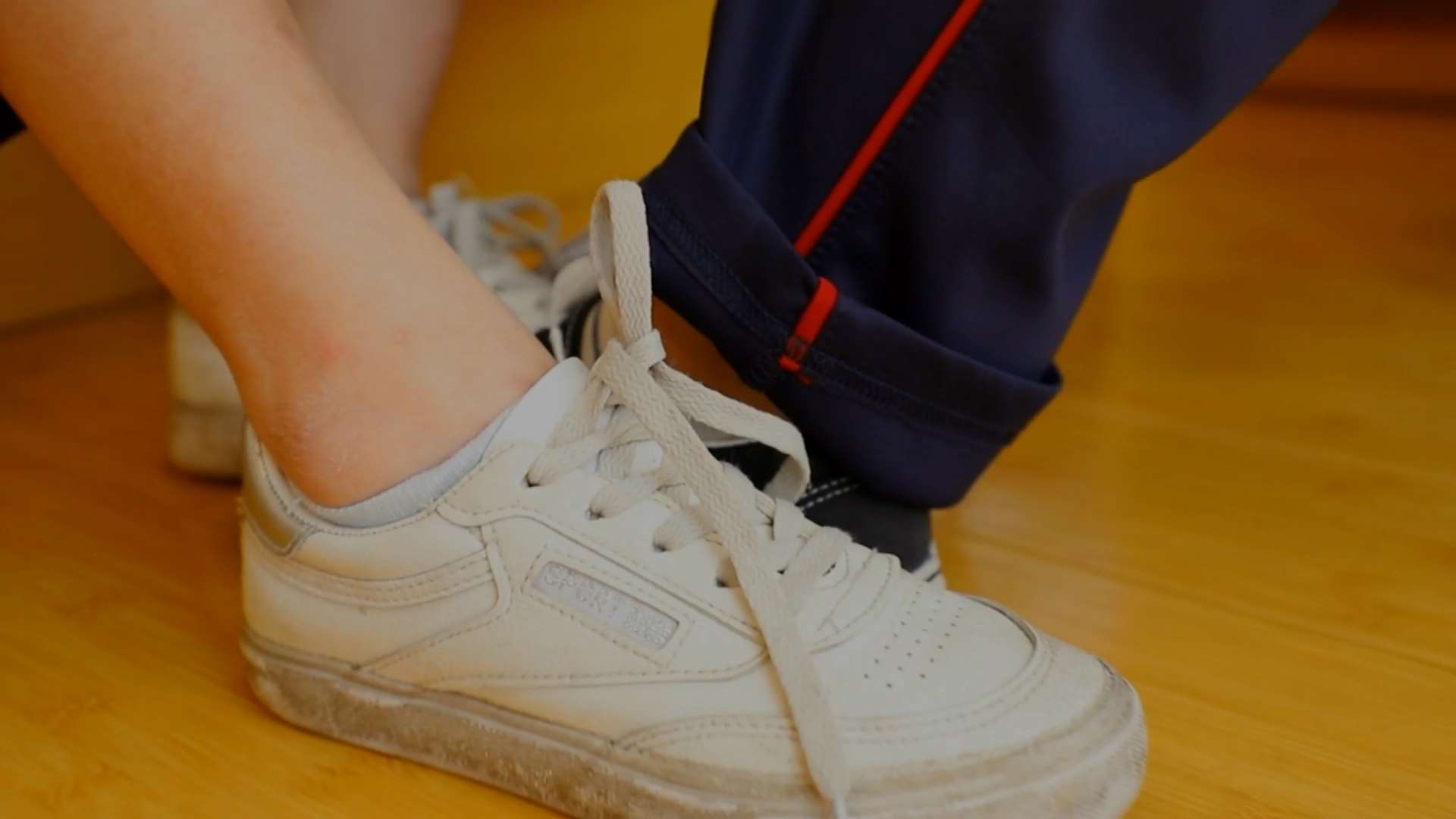 《[视频]两学妹校服の嫩足》作品图