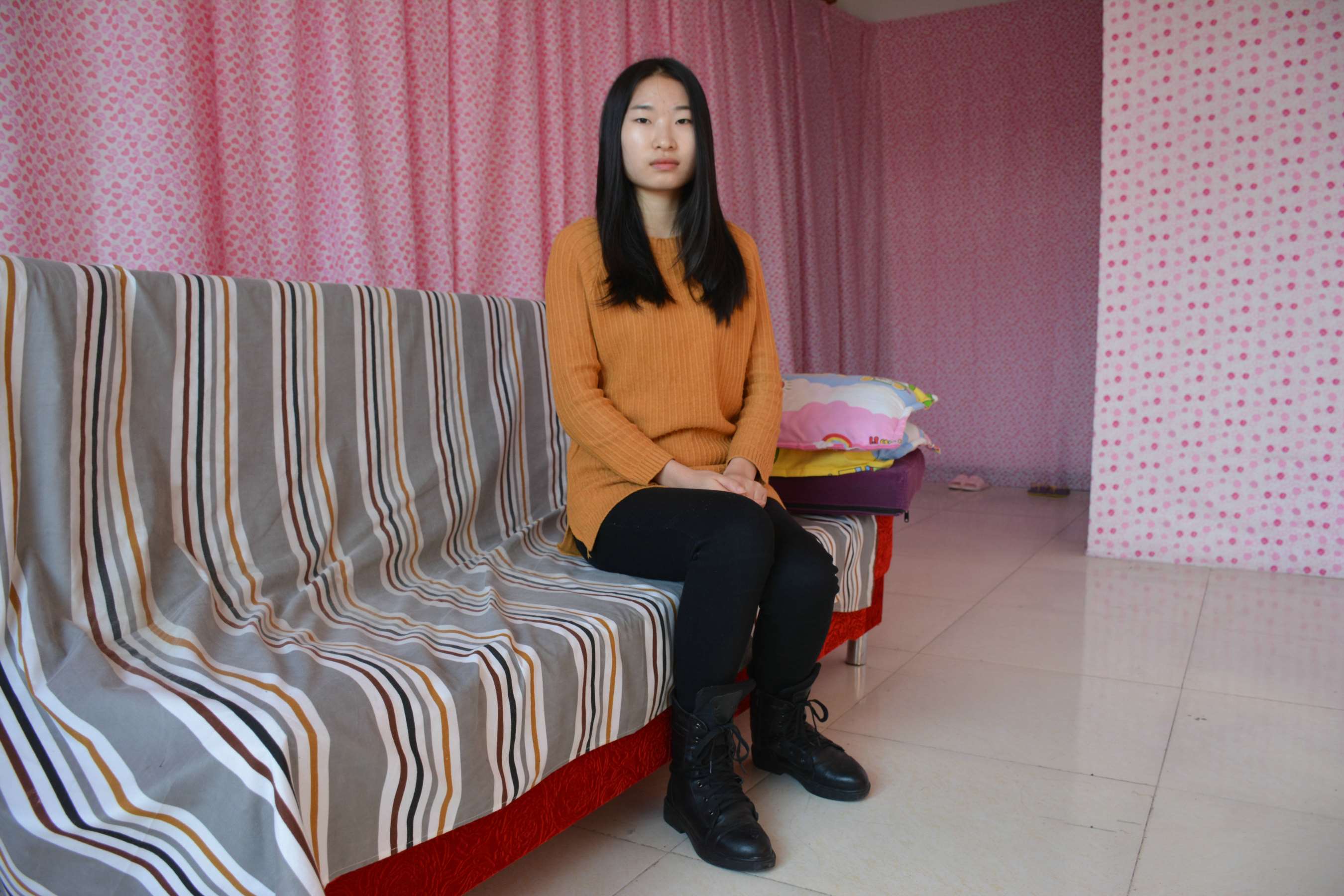 《吴静长靴の嫩足》作品图